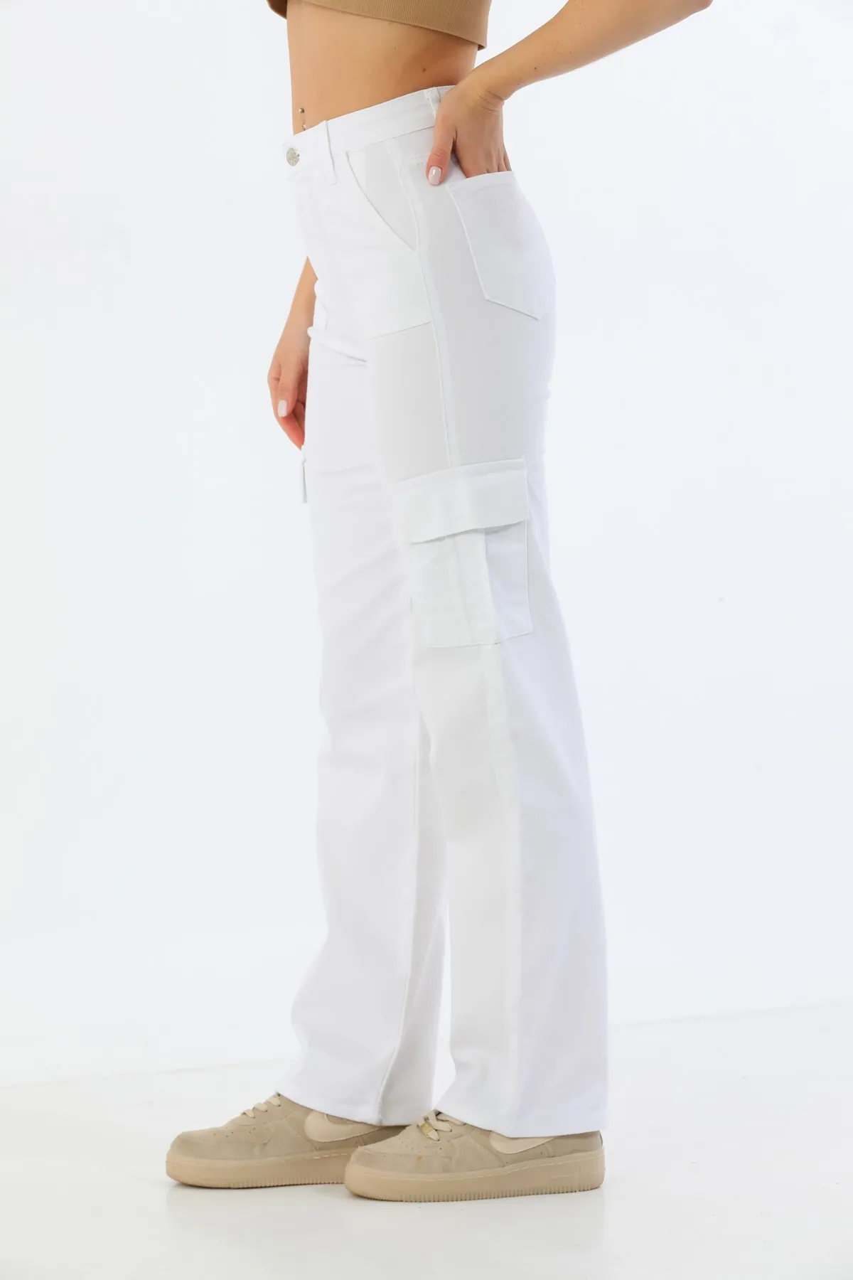 BİKELİFE  Weiße Cargo-Hose aus Lycra mit hoher Taille und weitem Bein und Tasche