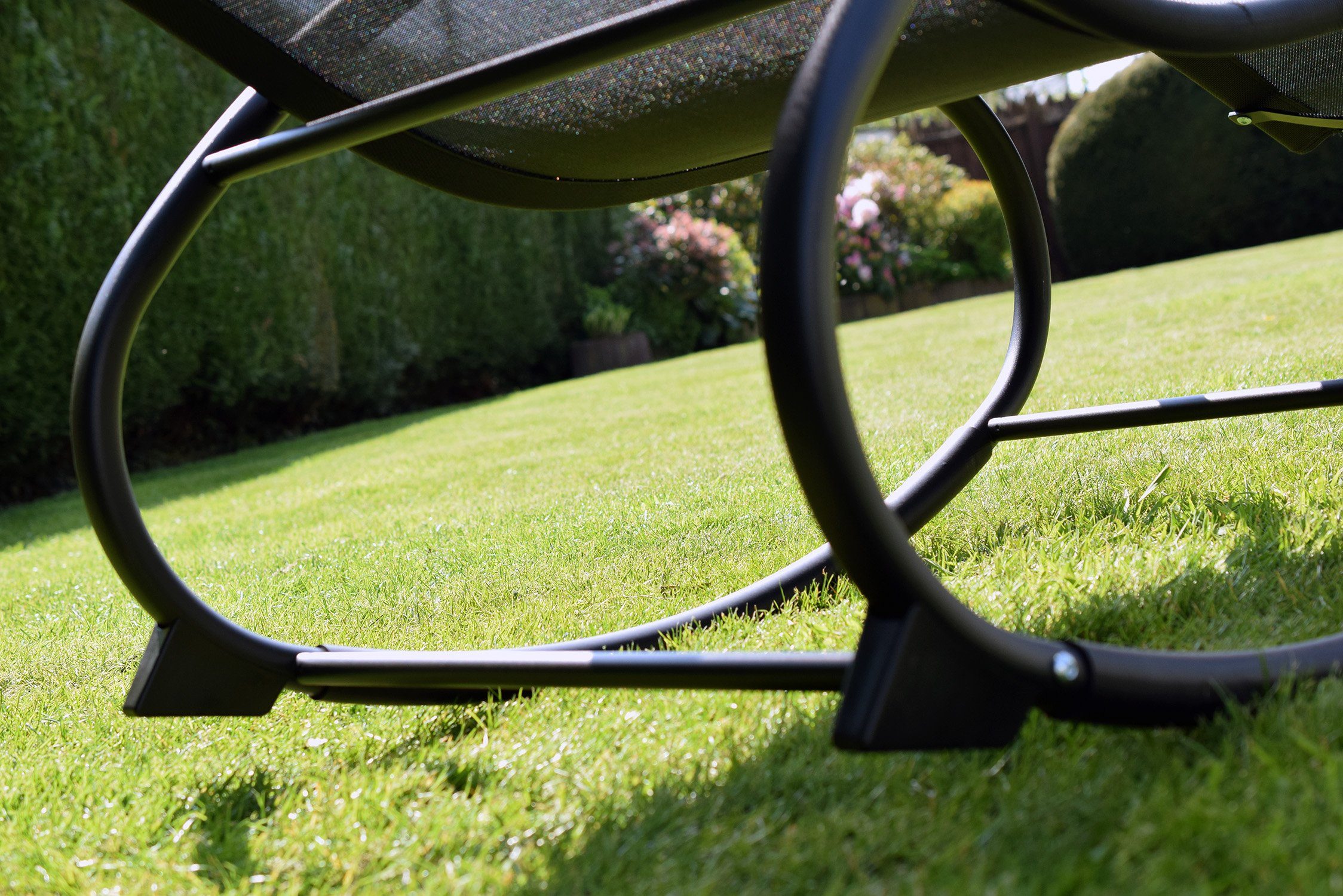 CHILLROI Gartenliege Gartenliege Schaukelliege schwarz, 1 Stück, 1-tlg, mit Kopfkissen