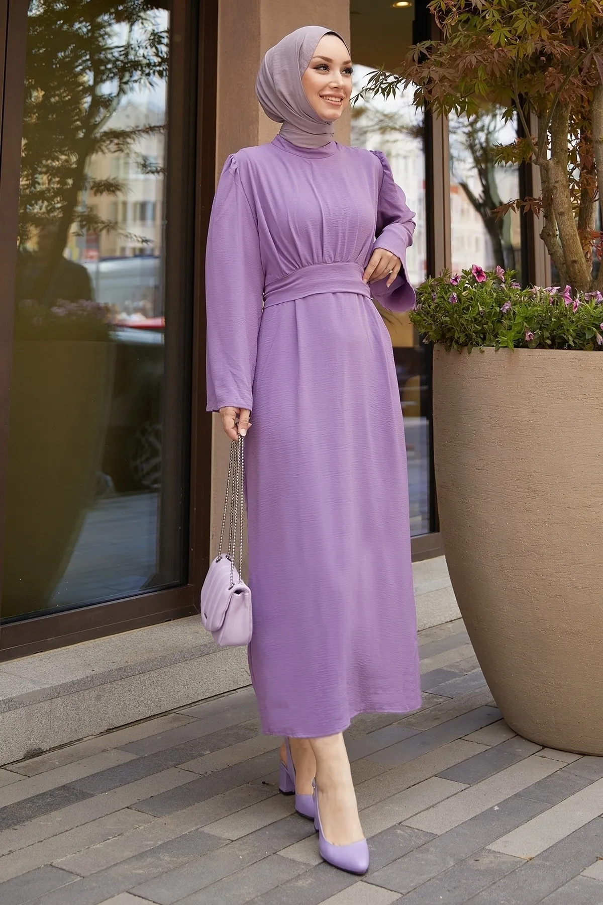 InStyle  Rina Ayrobin-Kleid mit Gürtel – Flieder