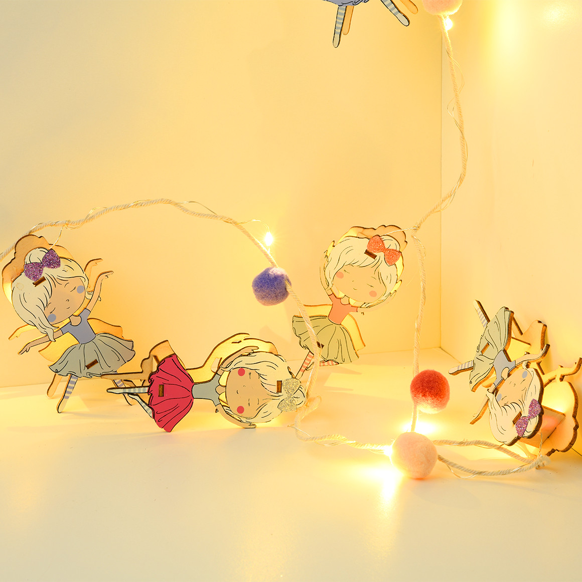LED-Lichterkette mit Ballerinas