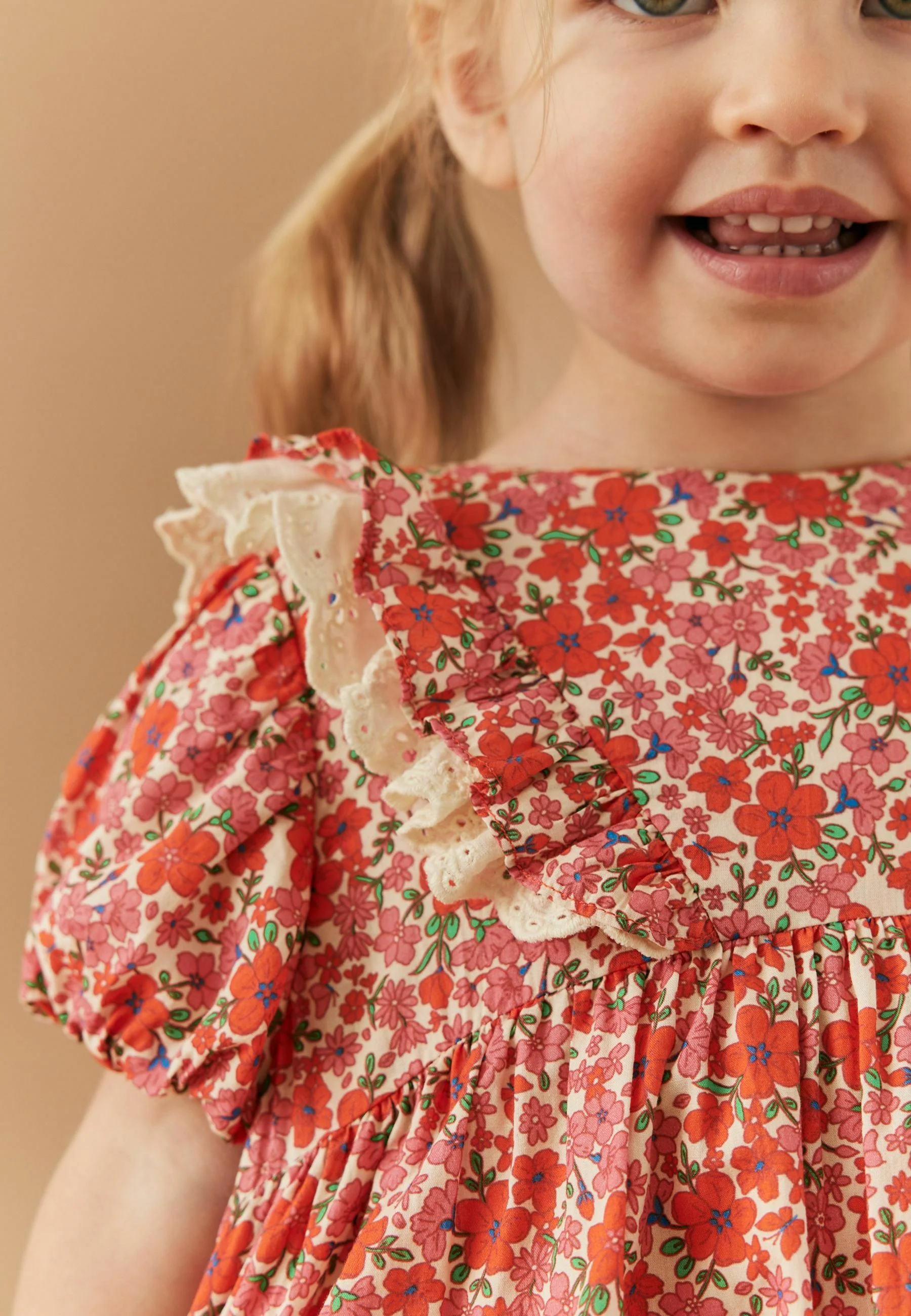 Siguiente REGULAR FIT - Vestido de verano