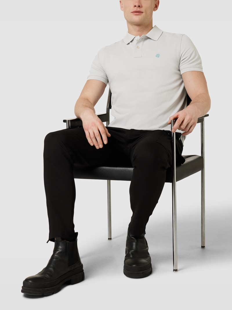 Poloshirt mit Logo-Stitching in hellgrau