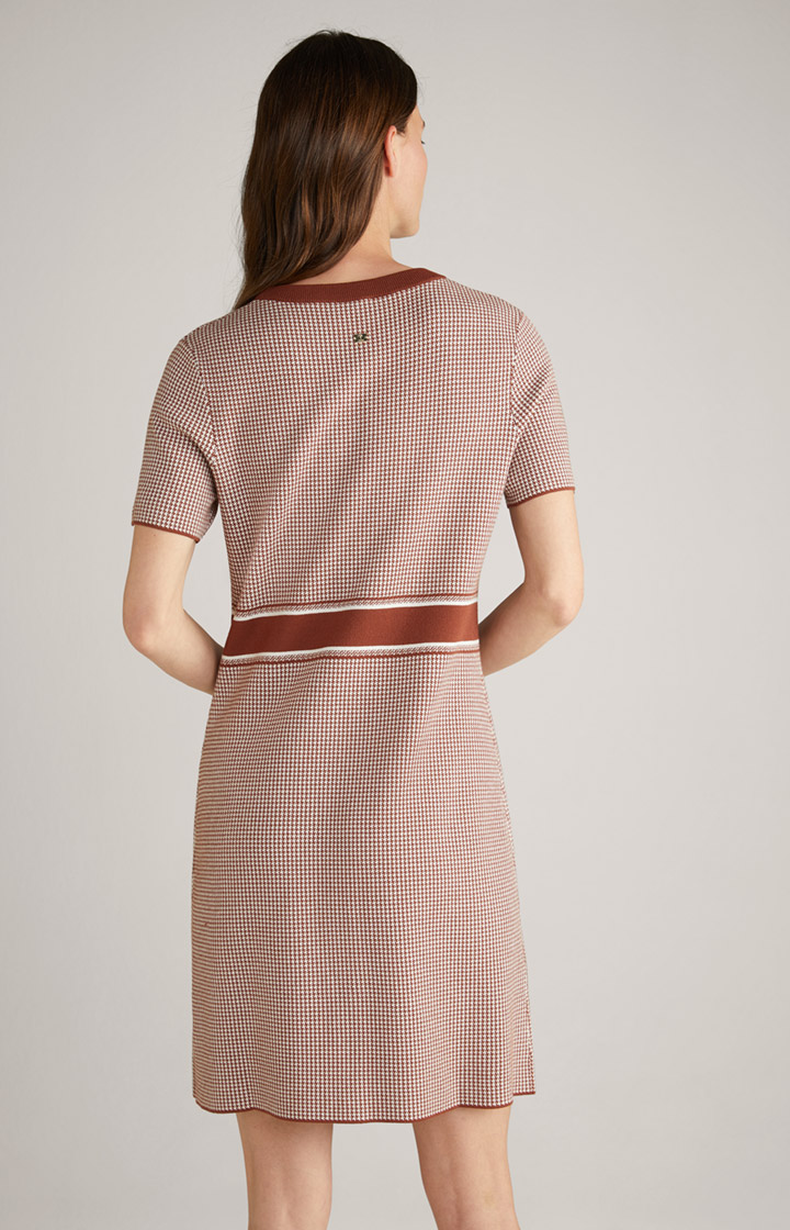 Strickkleid in Kupferbraun/Ecru
