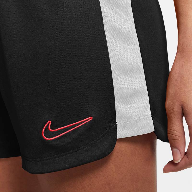 Nike Academy23 Fußballshorts Damen