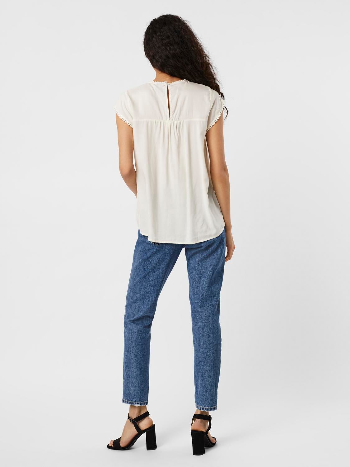 VMDEBBIE Top