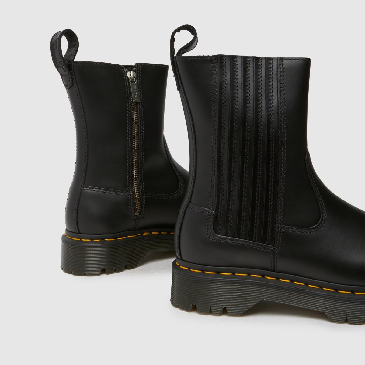 Dr. Martens Amaayah Lo csizma fekete színben