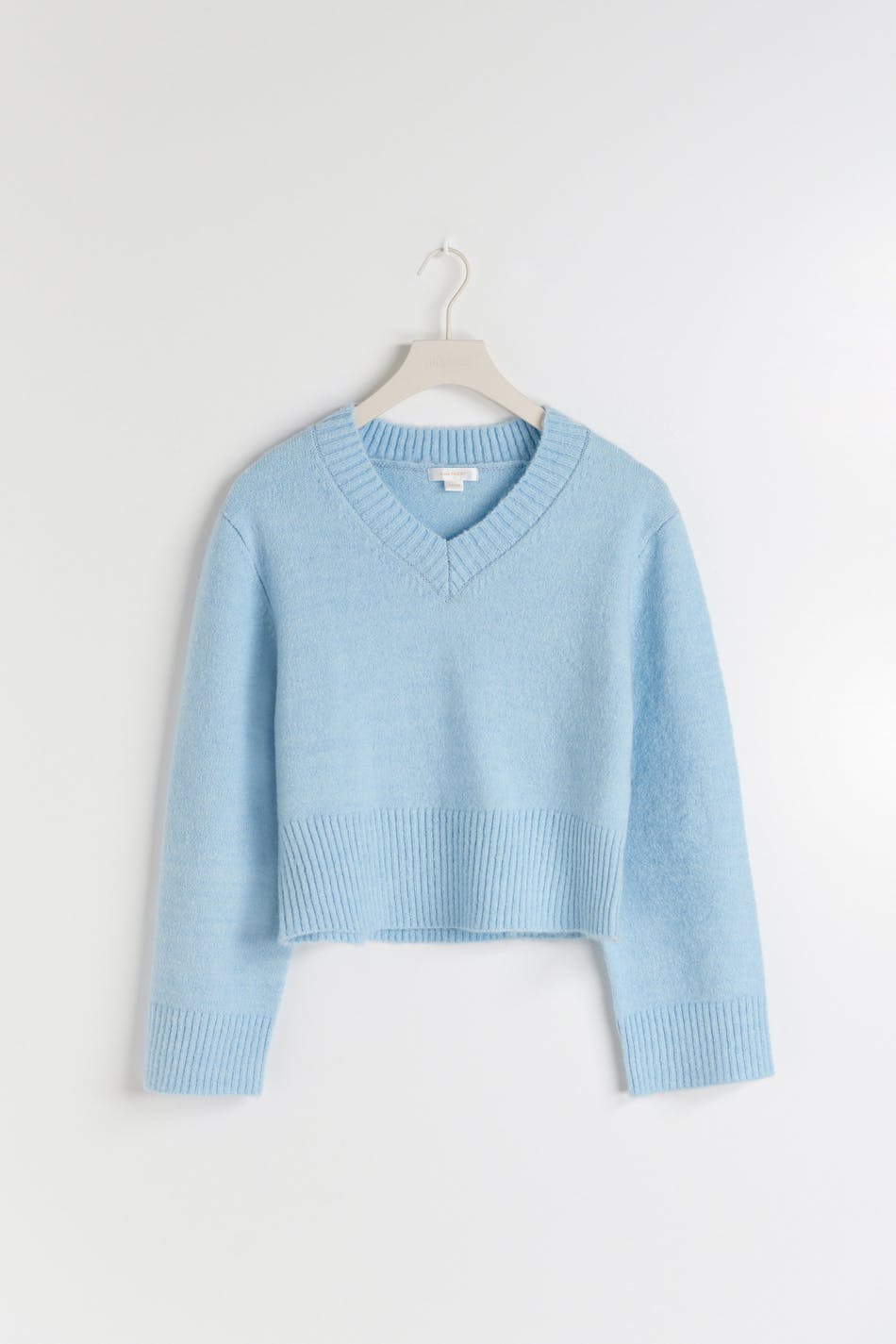 Y v-neck knitted sweater