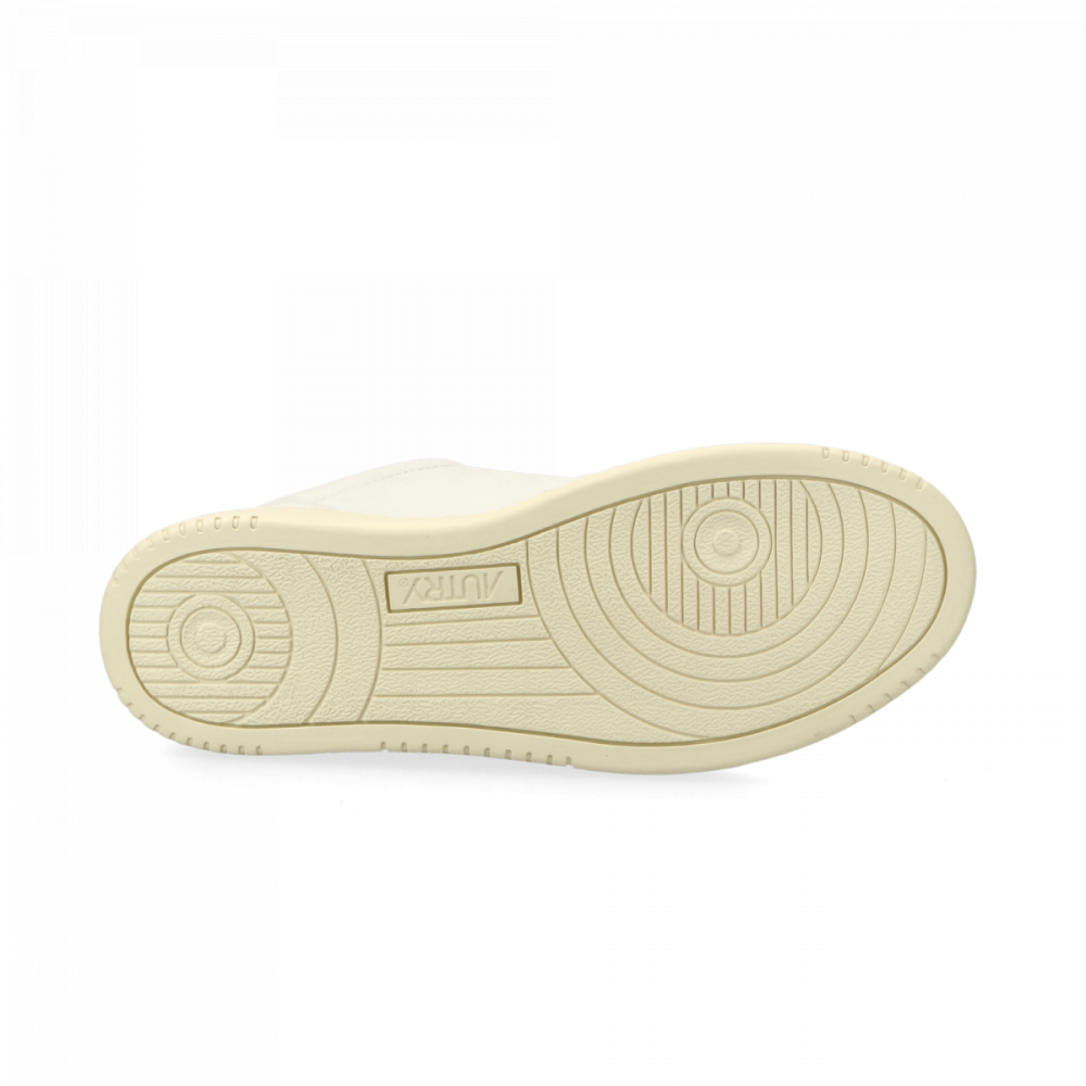 Autry WMNS Medalist Low AULWGL01 / weiss