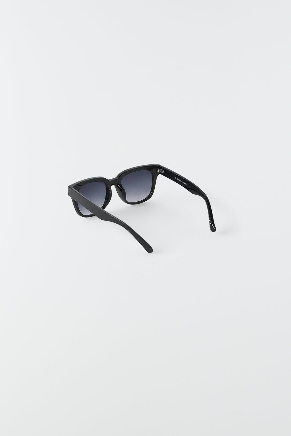 Basic sunglasses