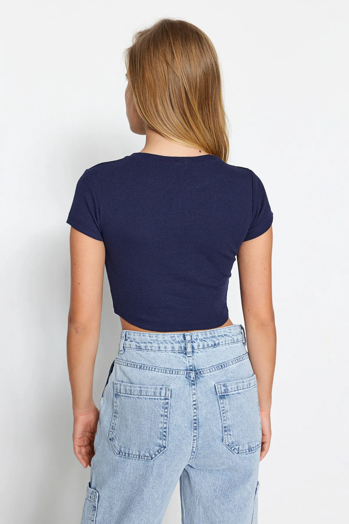 Trendyol Collection  Blau gestreift-Marineblau, einfarbig, 2er-Pack taillierte, kurz geschnittene, schnurgebundene Strickbluse TWOSS23BZ00388