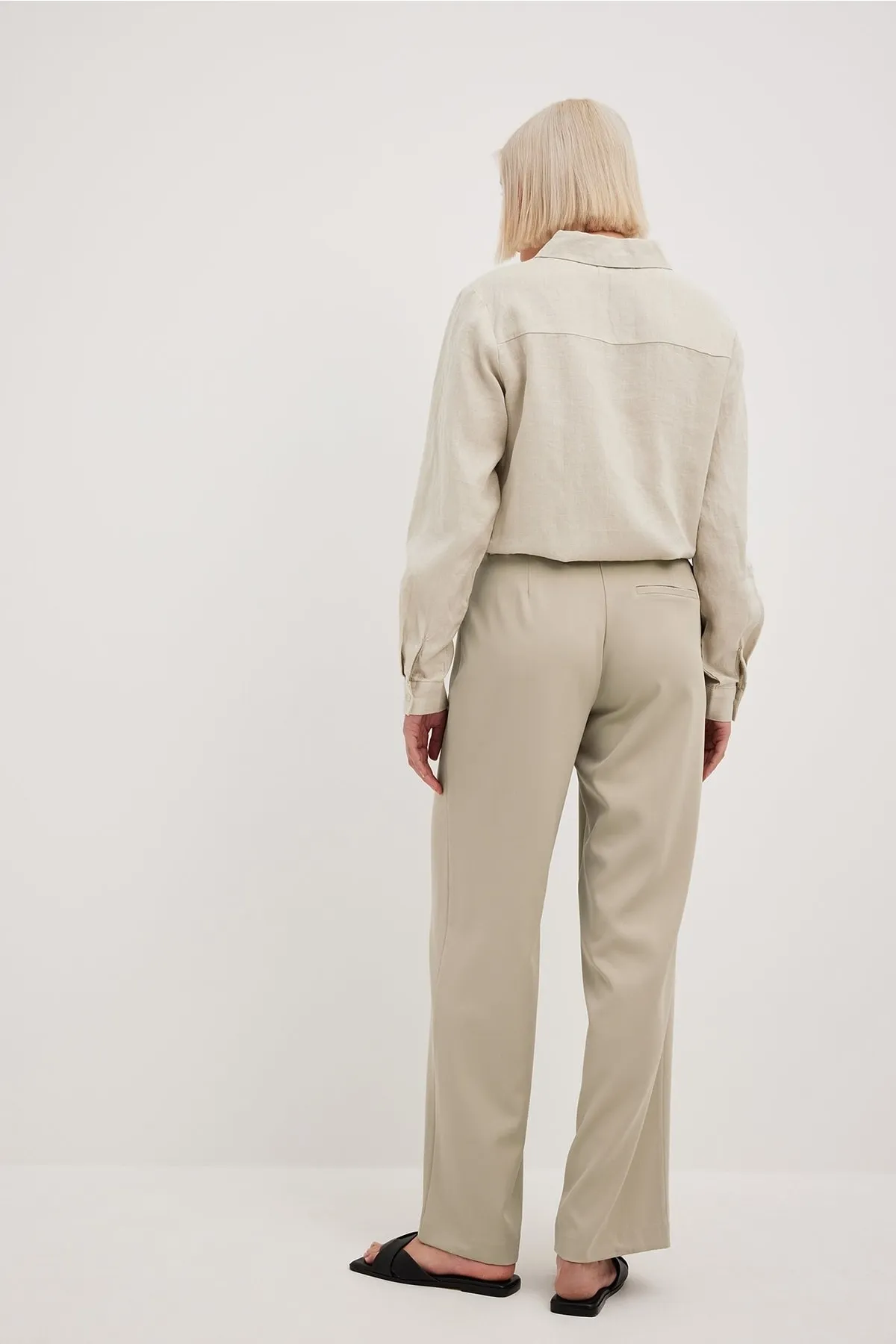 NA-KD  Anzughose mit mittlerer Taille und geradem Bein