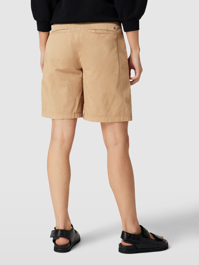 Chino-Shorts mit Label-Stitching in beige