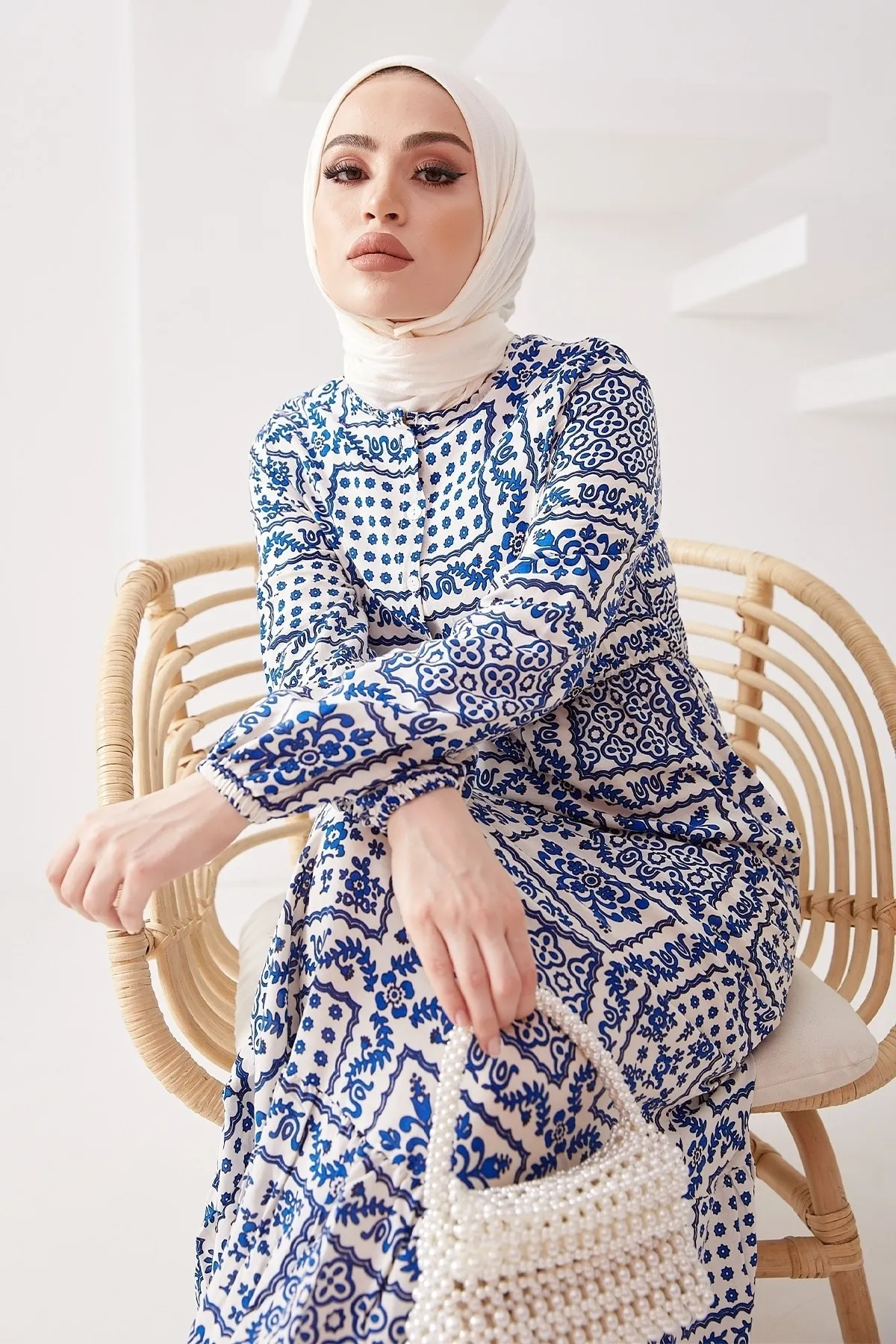 InStyle  Sivena Hijab-Kleid aus Viskose mit Blumenmotiv – Indigo