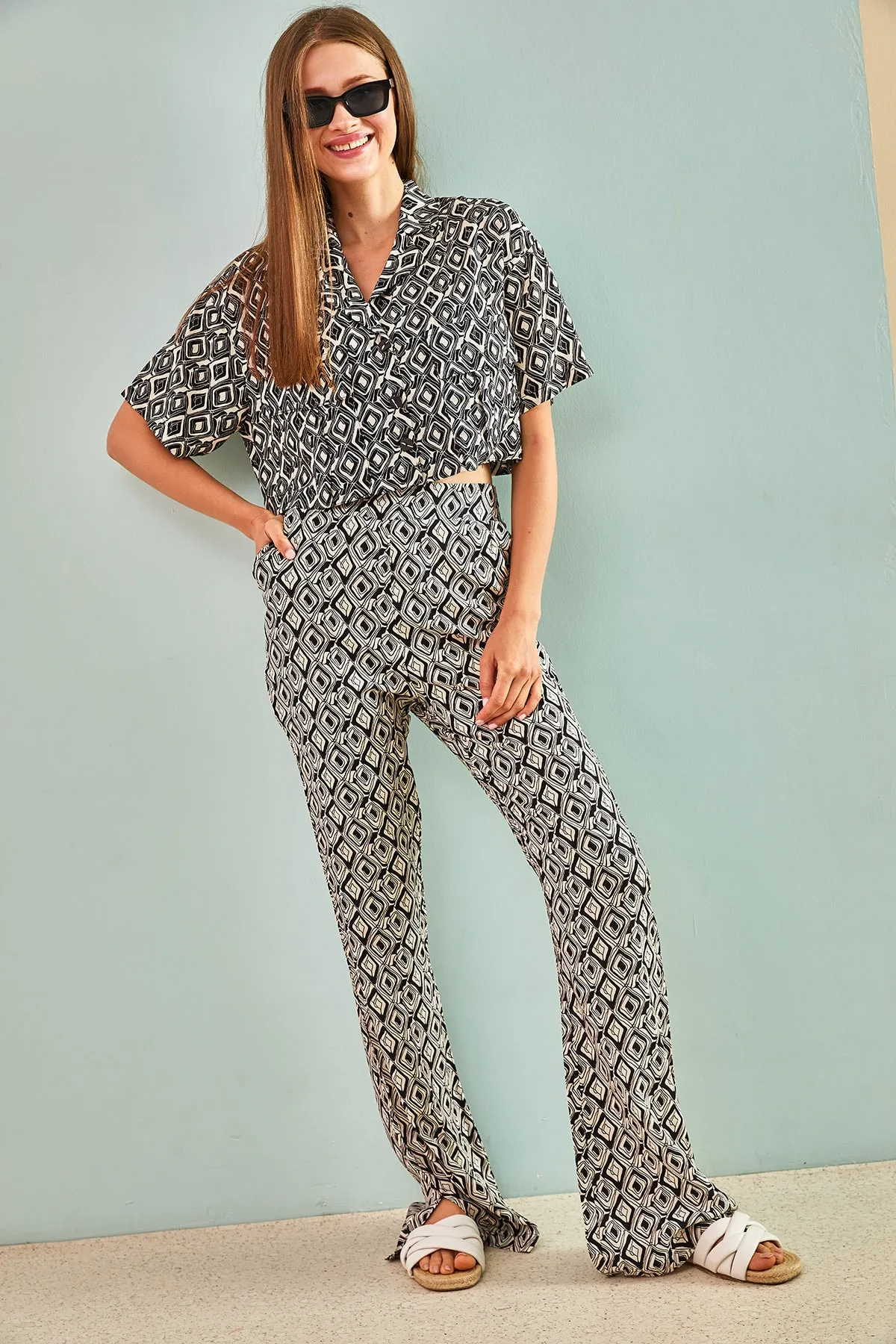 Bianco Lucci  Buntes Viskose-Kurzarmshirt für Damen mit Schlitz, Hose, Oberteil und Unterteil im Set