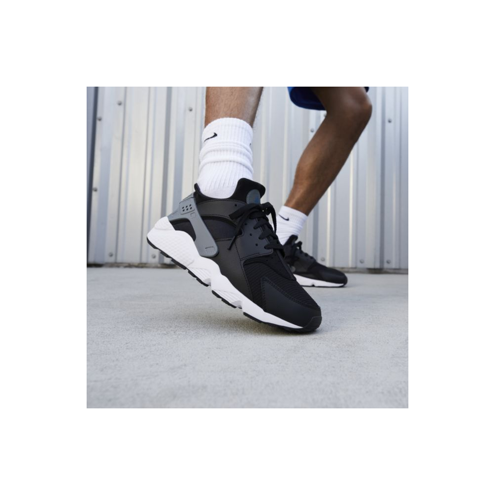 Nike Air Huarache J22 DR0154-001 / schwarz