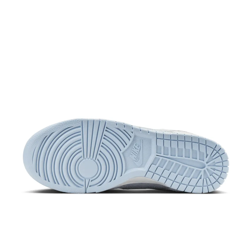 Nike WMNS Dunk Low FZ3779-025 / grau