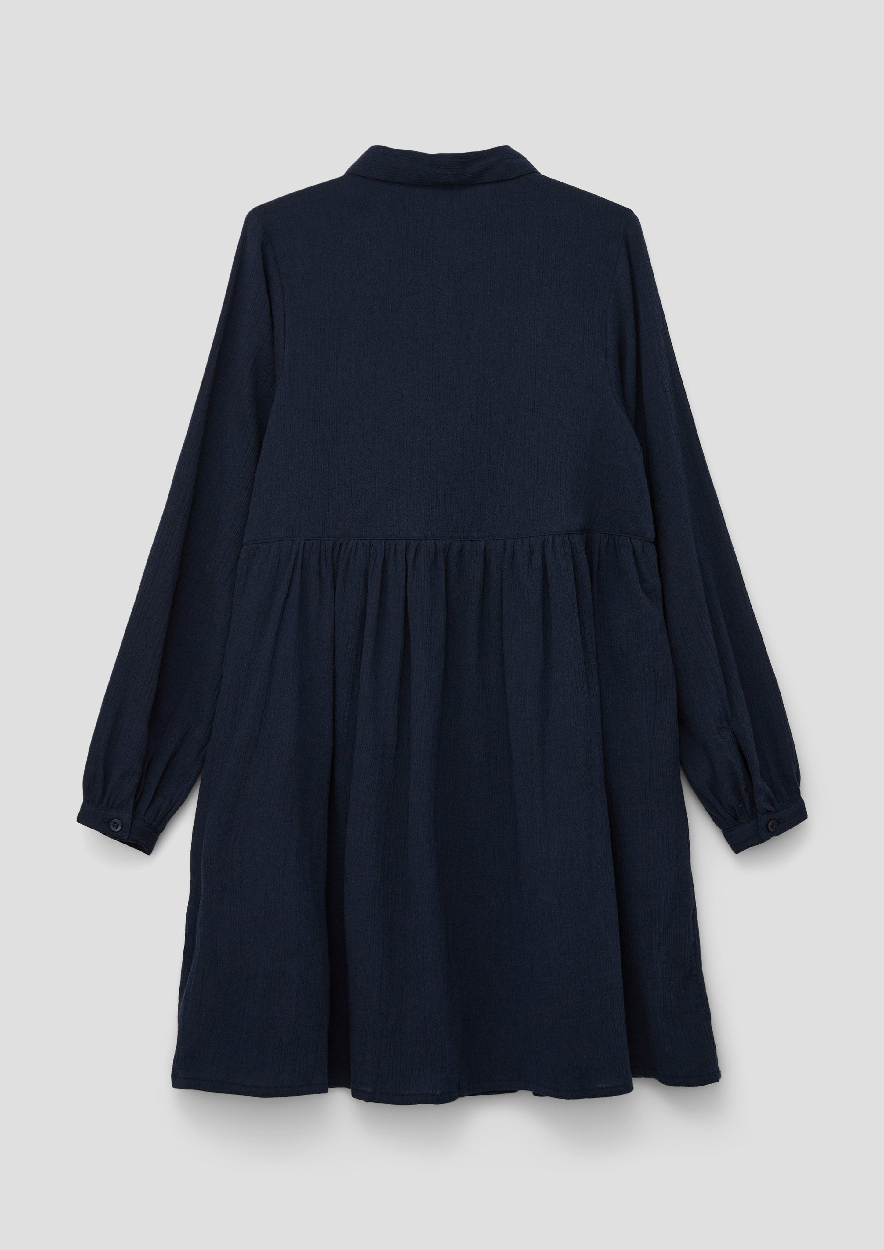 Weites Hemdblusenkleid mit Crinkle-Struktur  2133999-5952