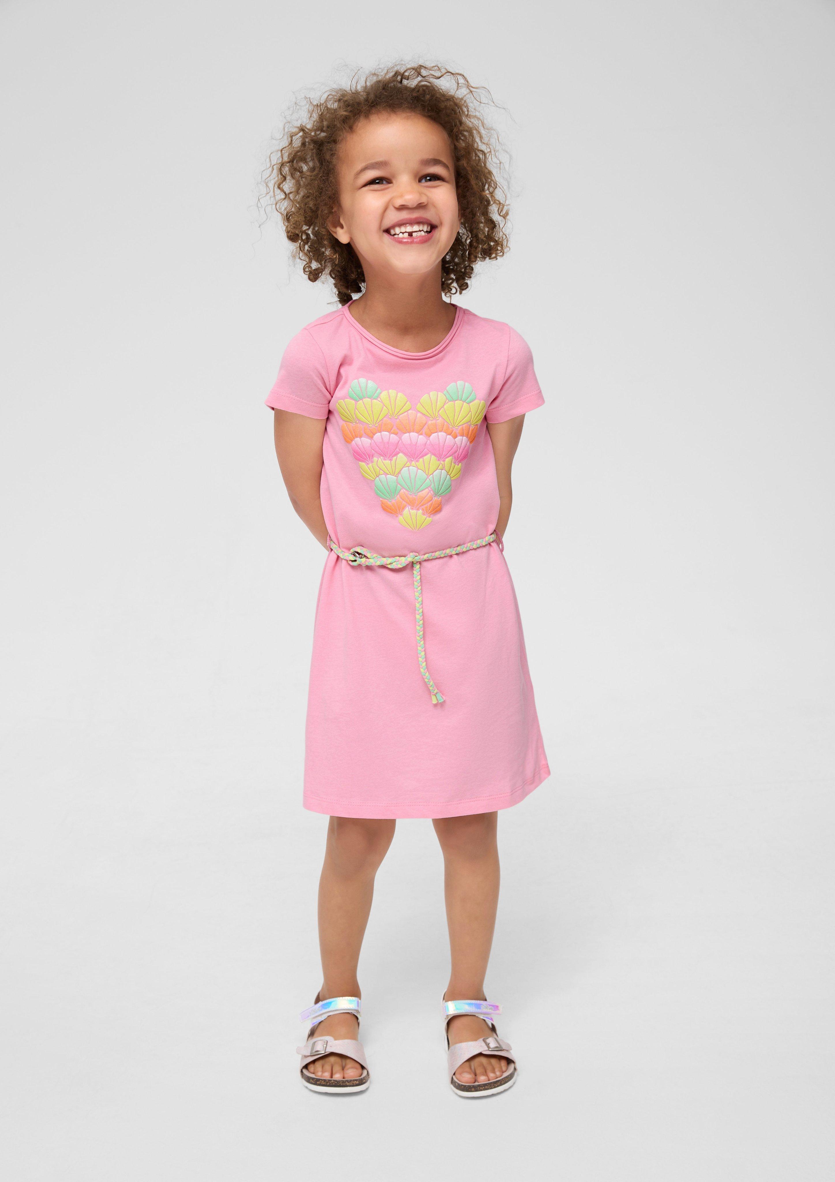 Kurzes Kleid mit Glitzer-Artwork  2131435-4325