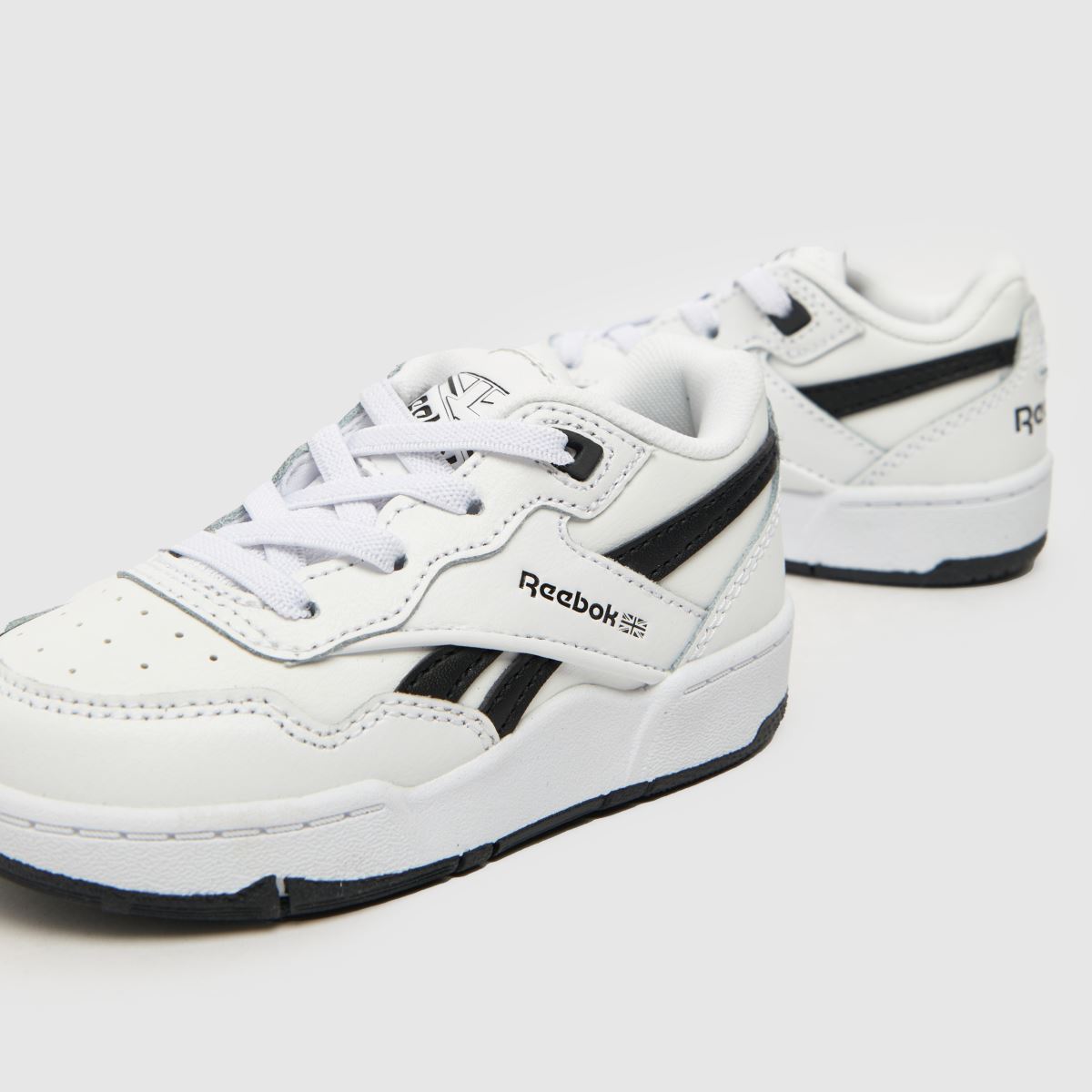 Reebok fehér és fekete bb 4000 ii kisgyermek cipő