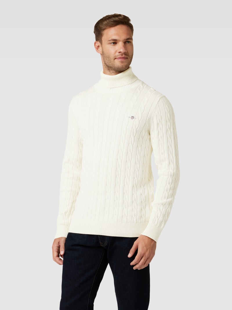 Strickpullover mit Rollkragen in offwhite