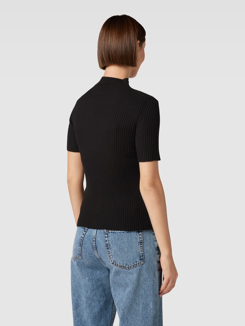 Strickpullover mit Rollkragen in schwarz