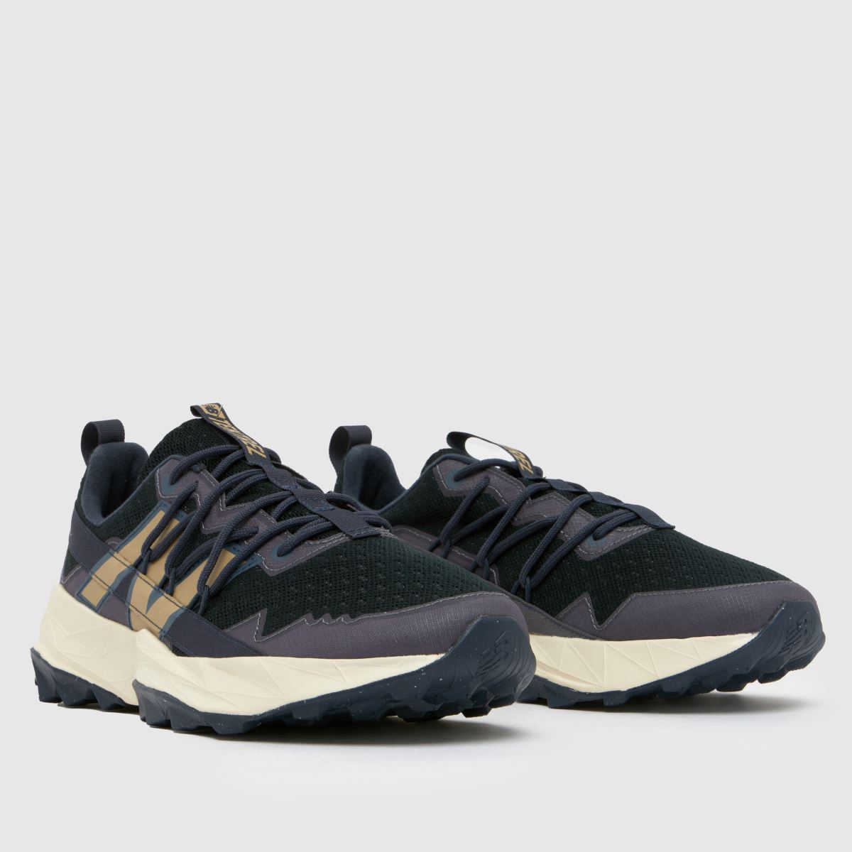 New Balance Tektrel-träningsskor i svart och guld