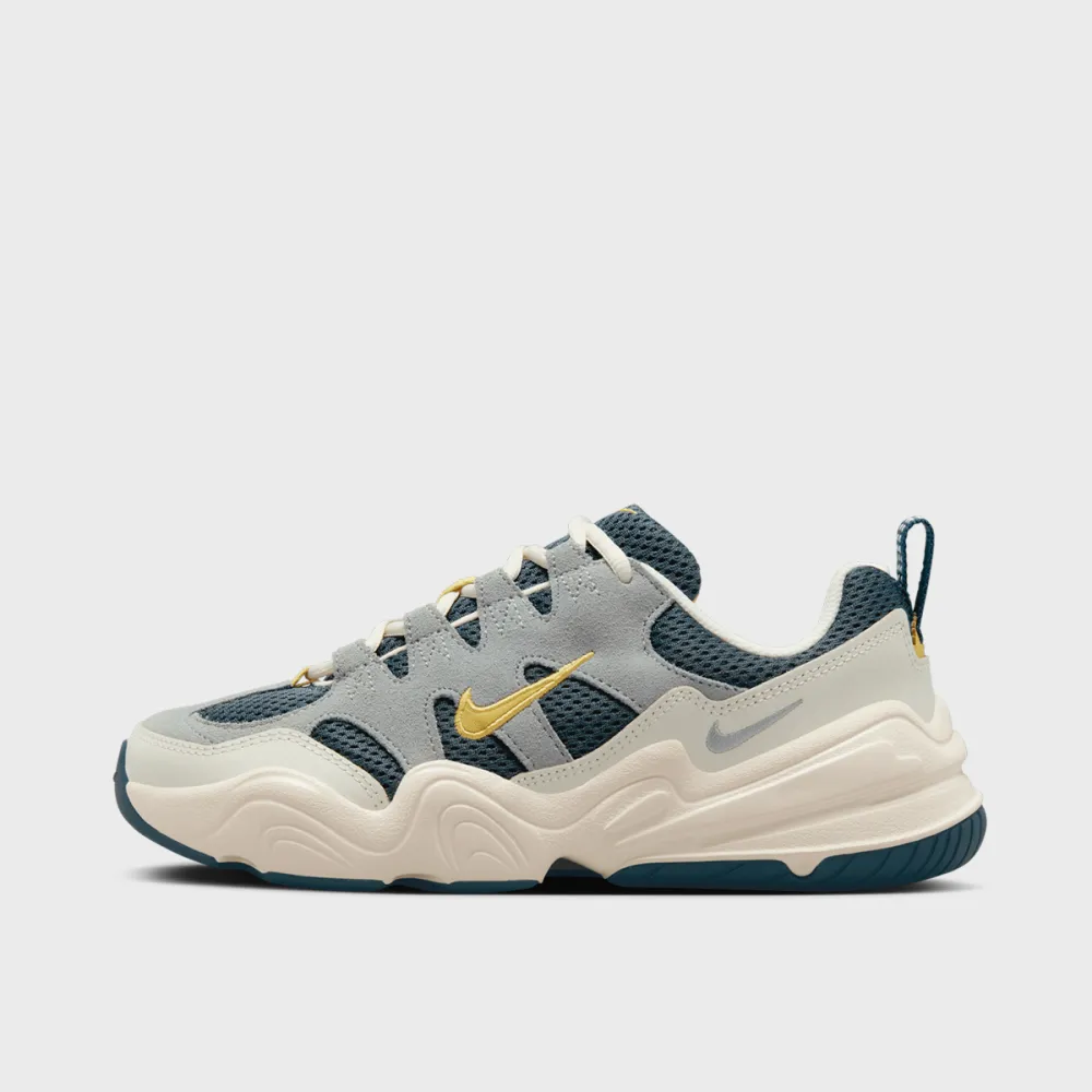 Nike Tech Hera FQ2771-300 / grün