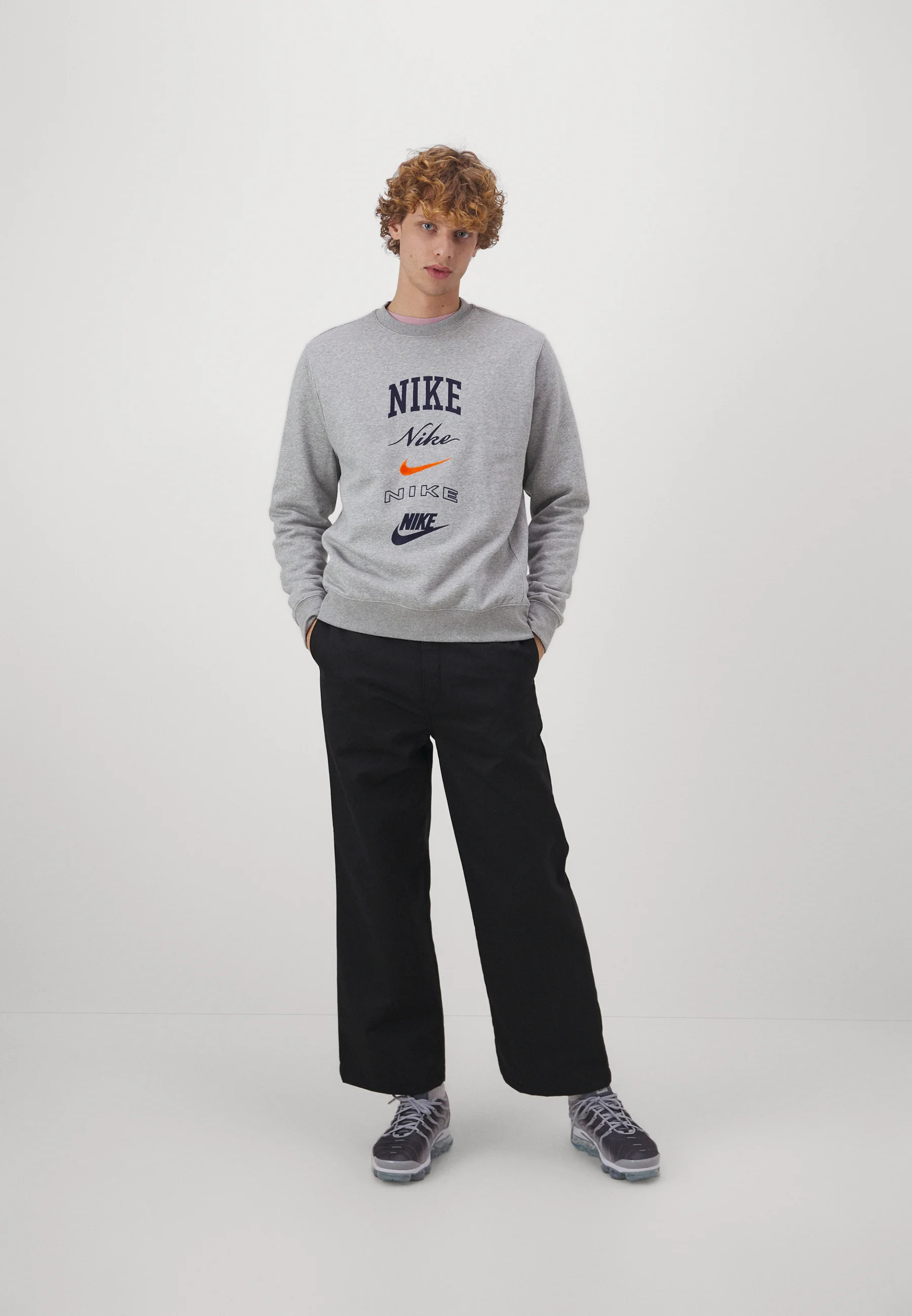 Nike Sportswear CLUB CREW STACK - Sudadera