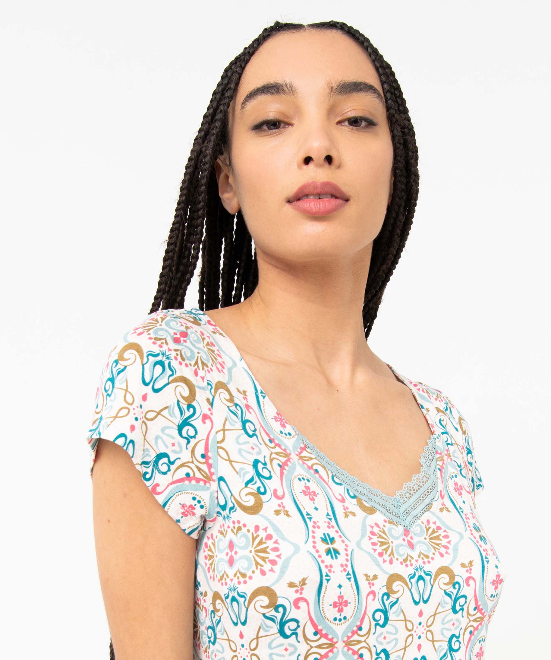 Chemise de nuit en maille extensible avec col V en dentelle ... imprime | GEMO