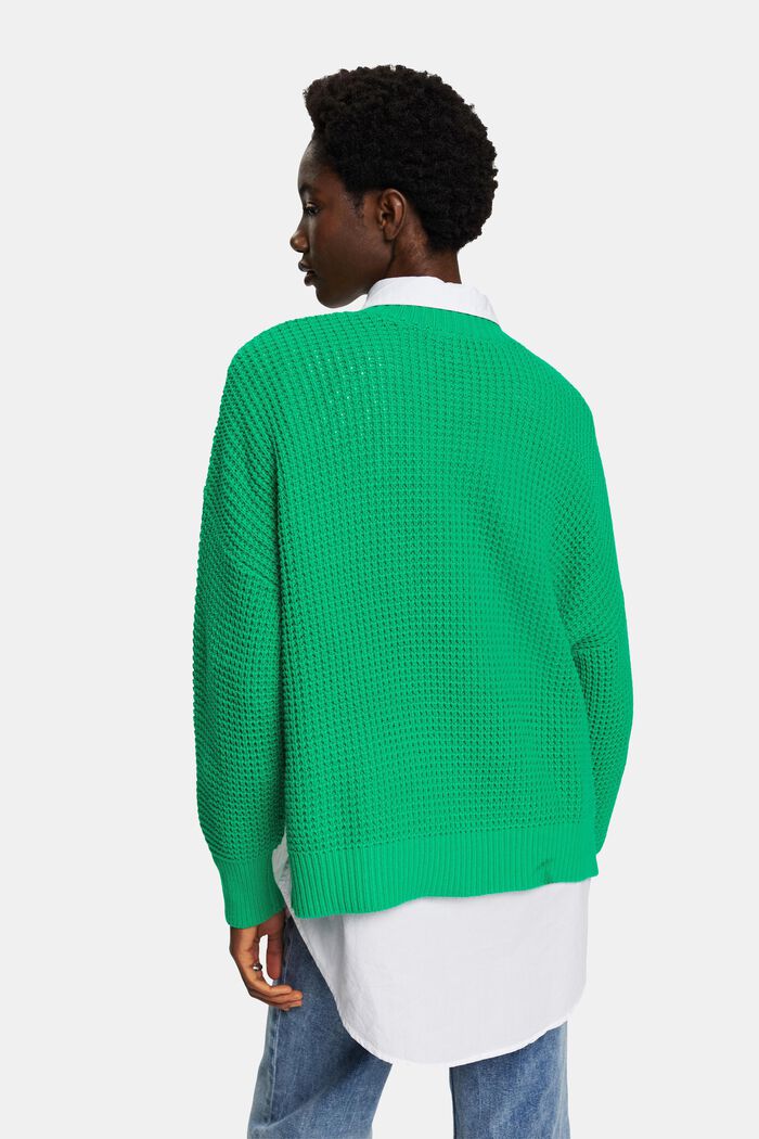 Weiter Pullover mit Stehkragen