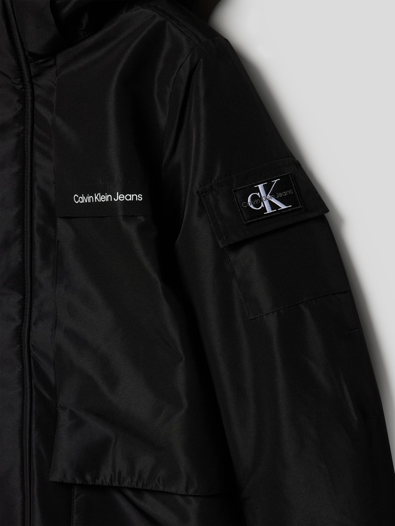 Jacke mit abnehmbarer Kapuze in black