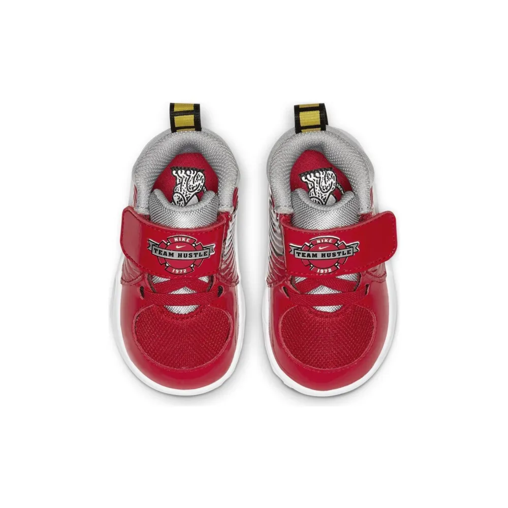 Nike Team Hustle Auto CK0617-600 / rot