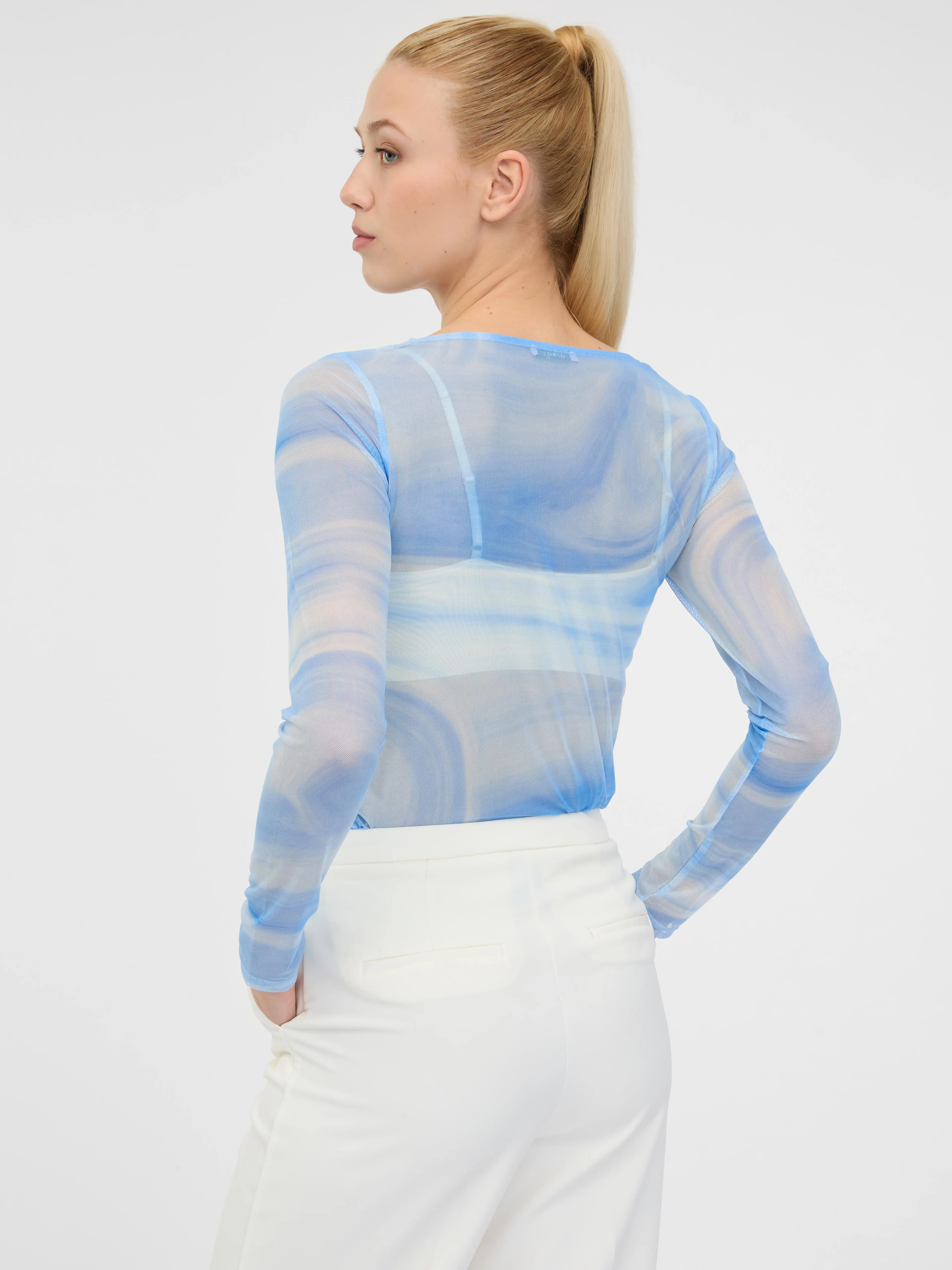 Blaues gemustertes Damen-T-Shirt mit langen Ärmeln ORSAY