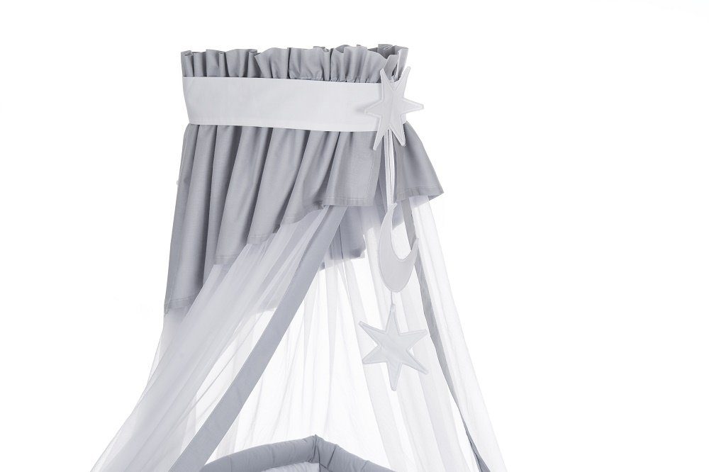 Babyhafen Komplettbett 60 × 120 cm Babybett Teddy auf dem Mond Gitterbett Kinderbett, inkl. Matratze, Himmel, Nestchen & Bettwäsche