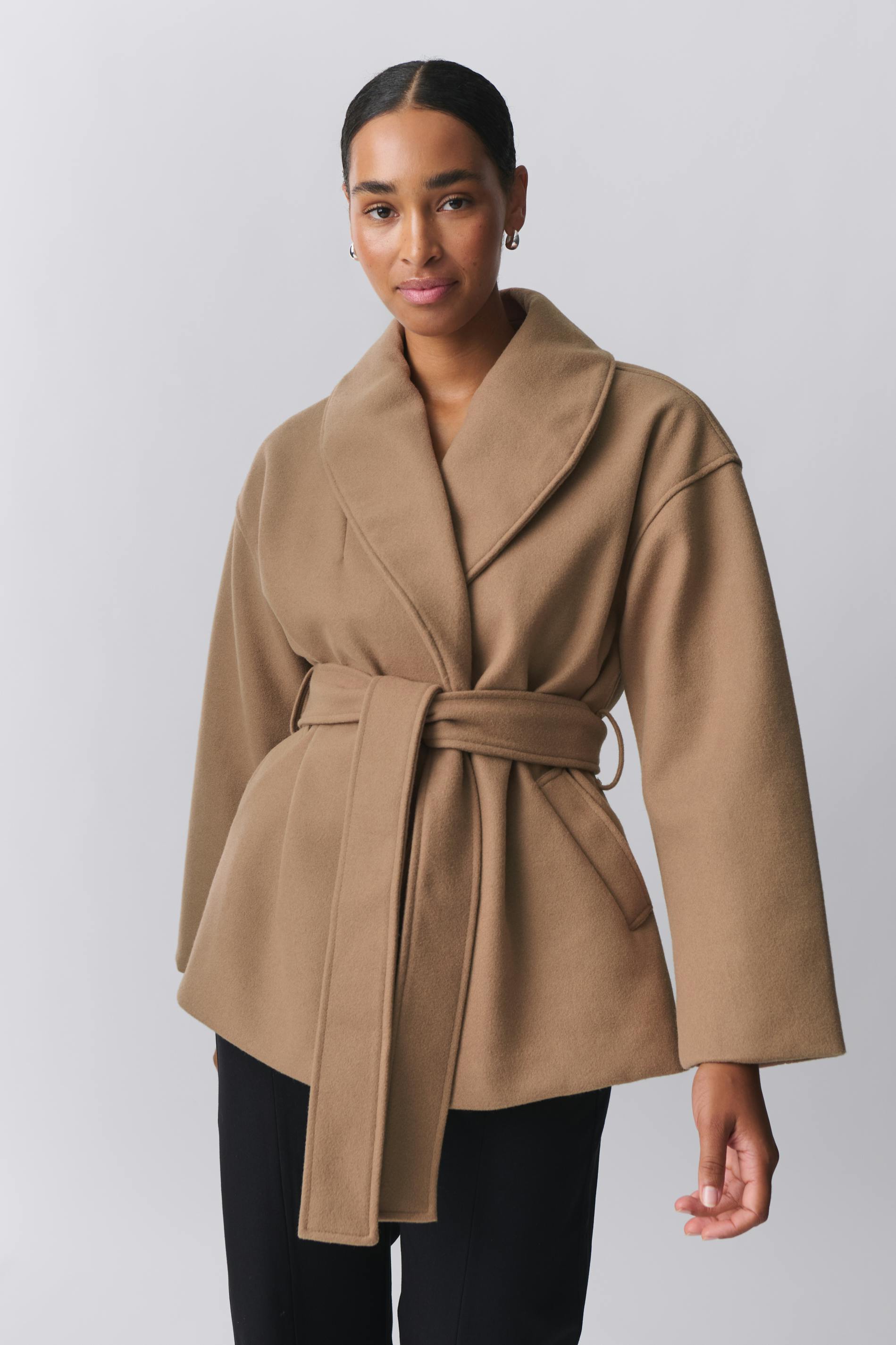 Shawl collar short coat