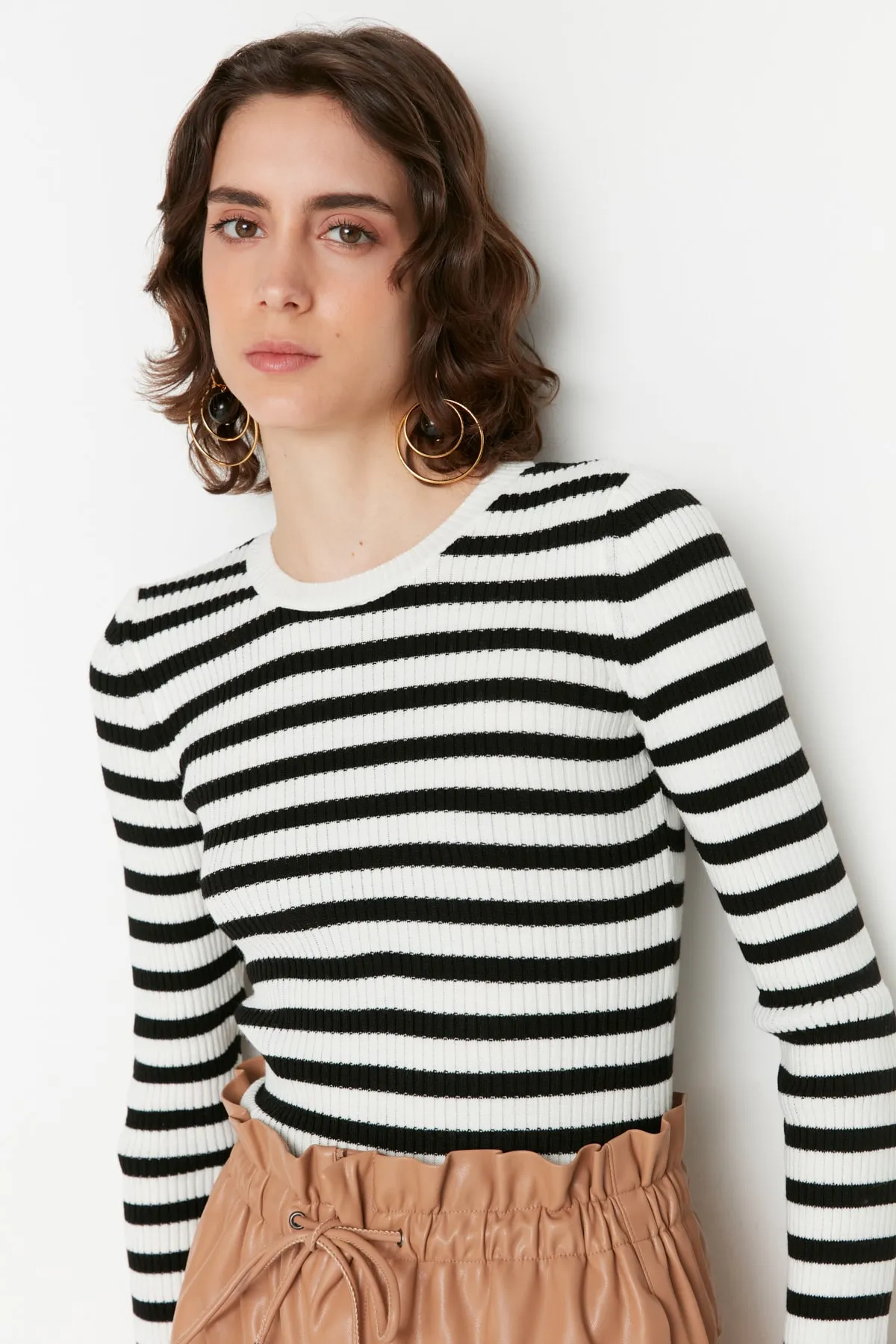 Trendyol Collection  Schwarz-mehrfarbige Strickpullover im Doppelpack TWOAW22KZ1766