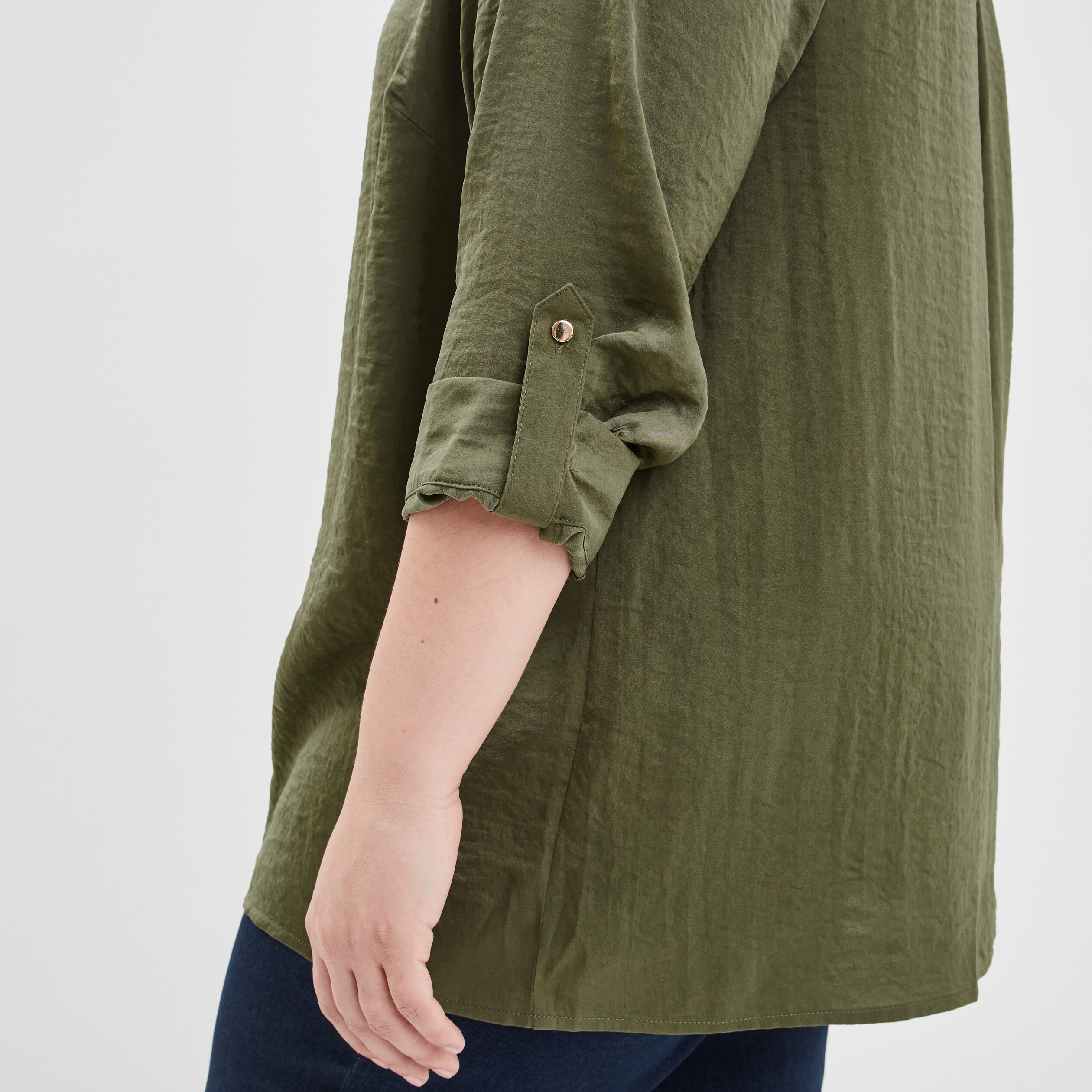 Blouse satin col V manches 3 4 vert kaki femme grande taille | La Halle