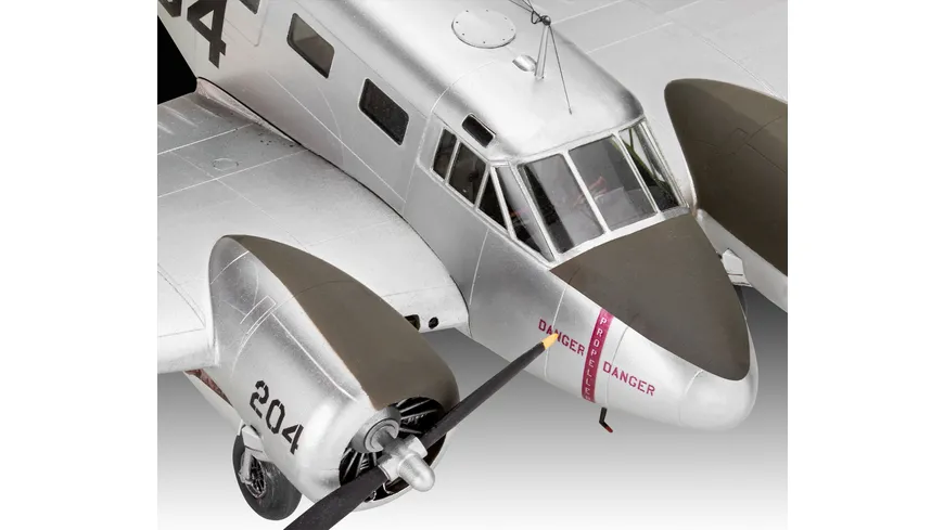 Revell 03811 Beechcraft Model 18