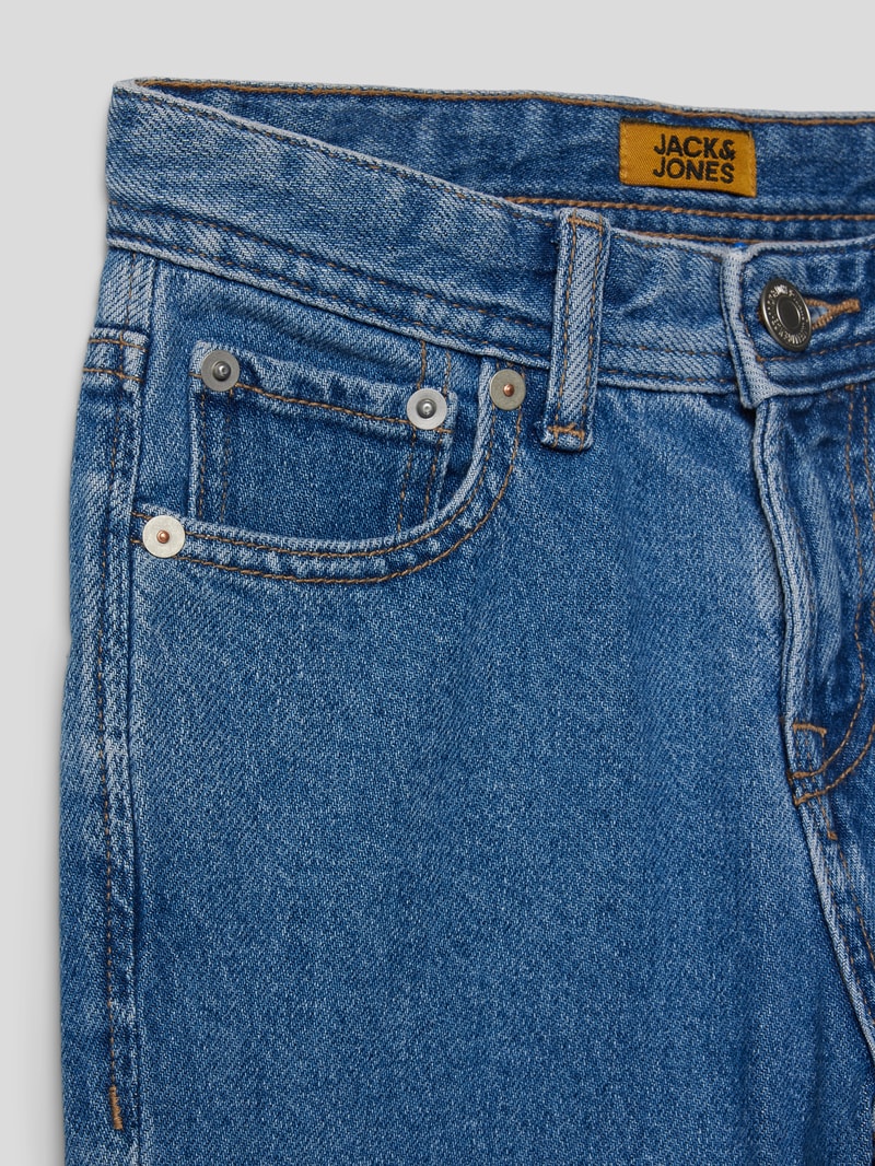 Jeans mit Label-Patch Modell 'CLARK' in blau