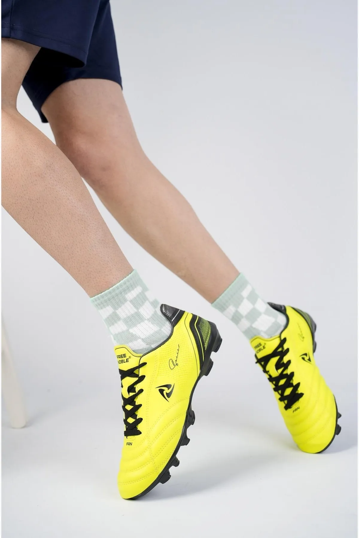 MUGGO  Pascal Unisex Guaranteed Crampon AstroTurf Fußball-Sportschuhe