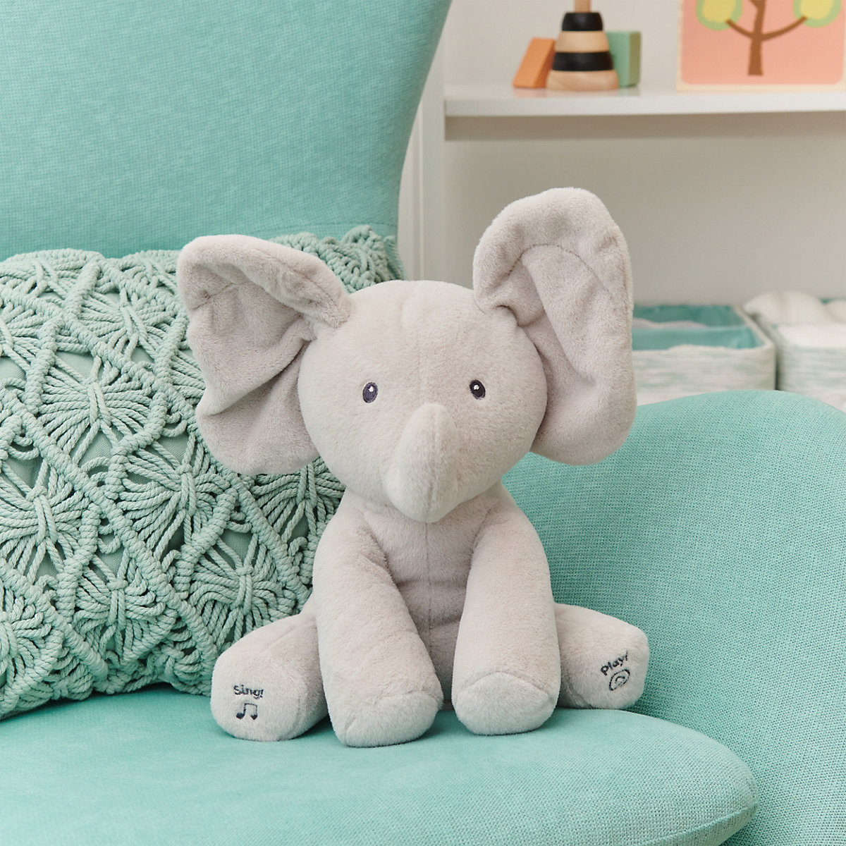 GUND Flappy, der singende und sprechende Elefant - spielt Guck-Guck mit den Ohren