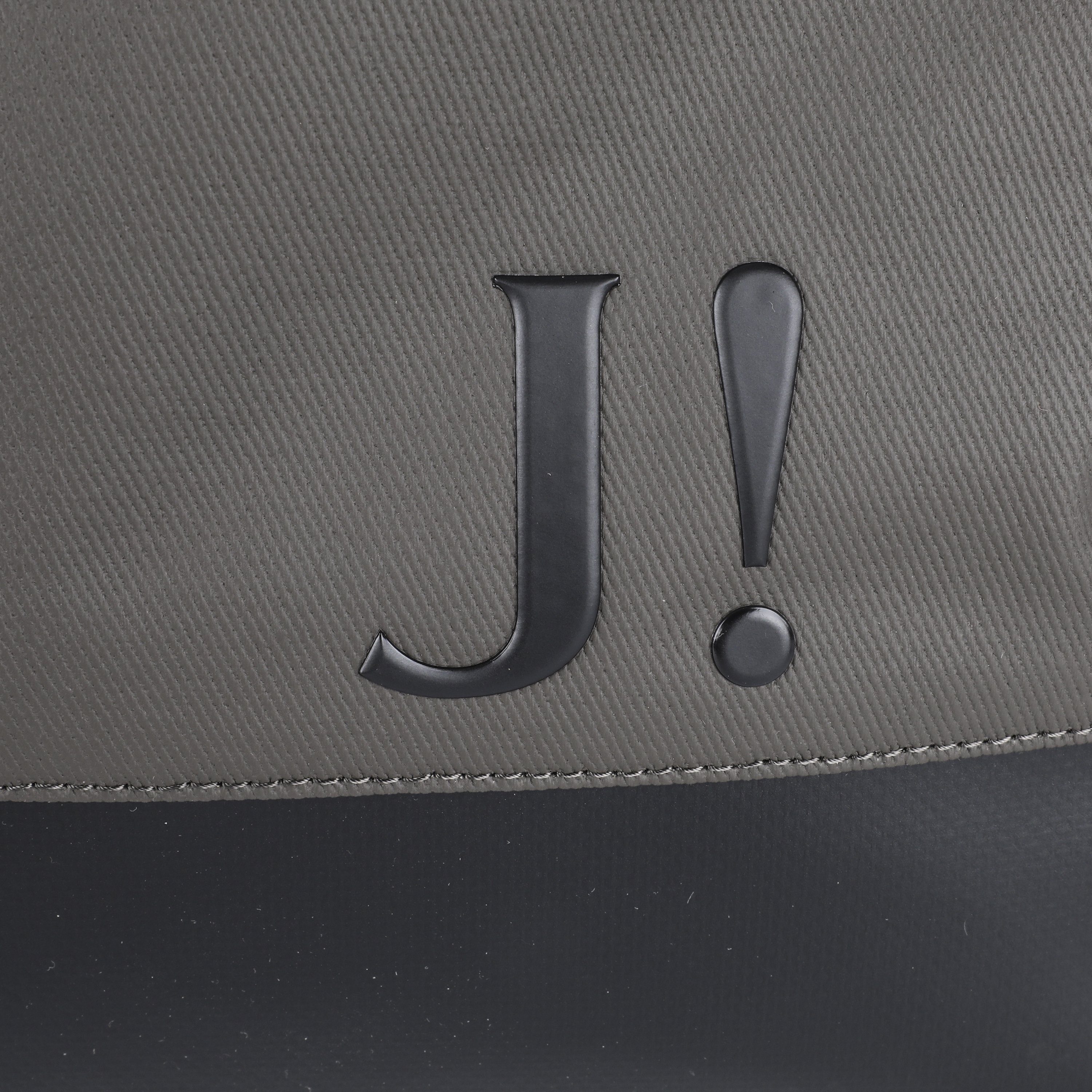 Joop Jeans Weekender, outer: pu, inner: polyester