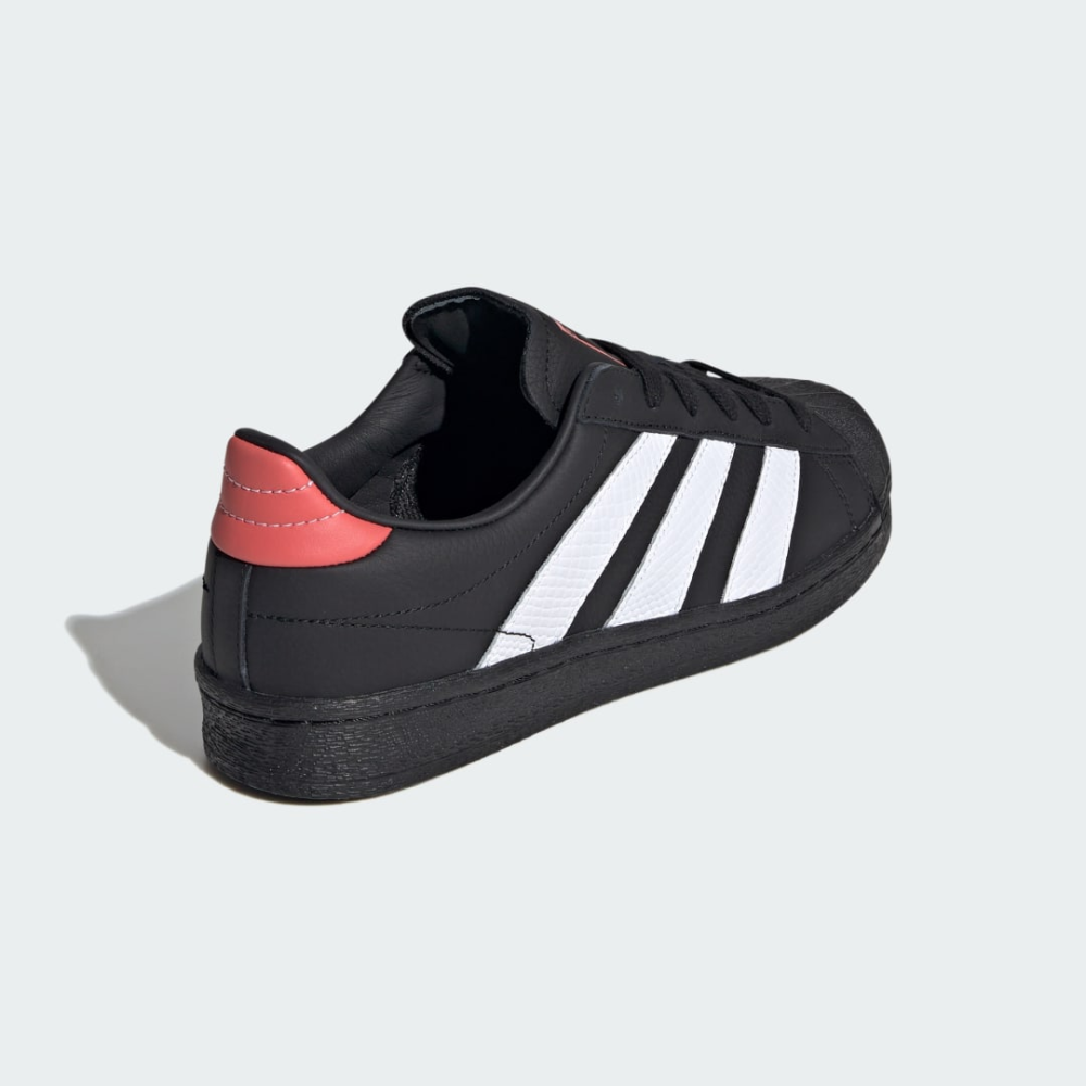 adidas Superstar IE3056 / schwarz