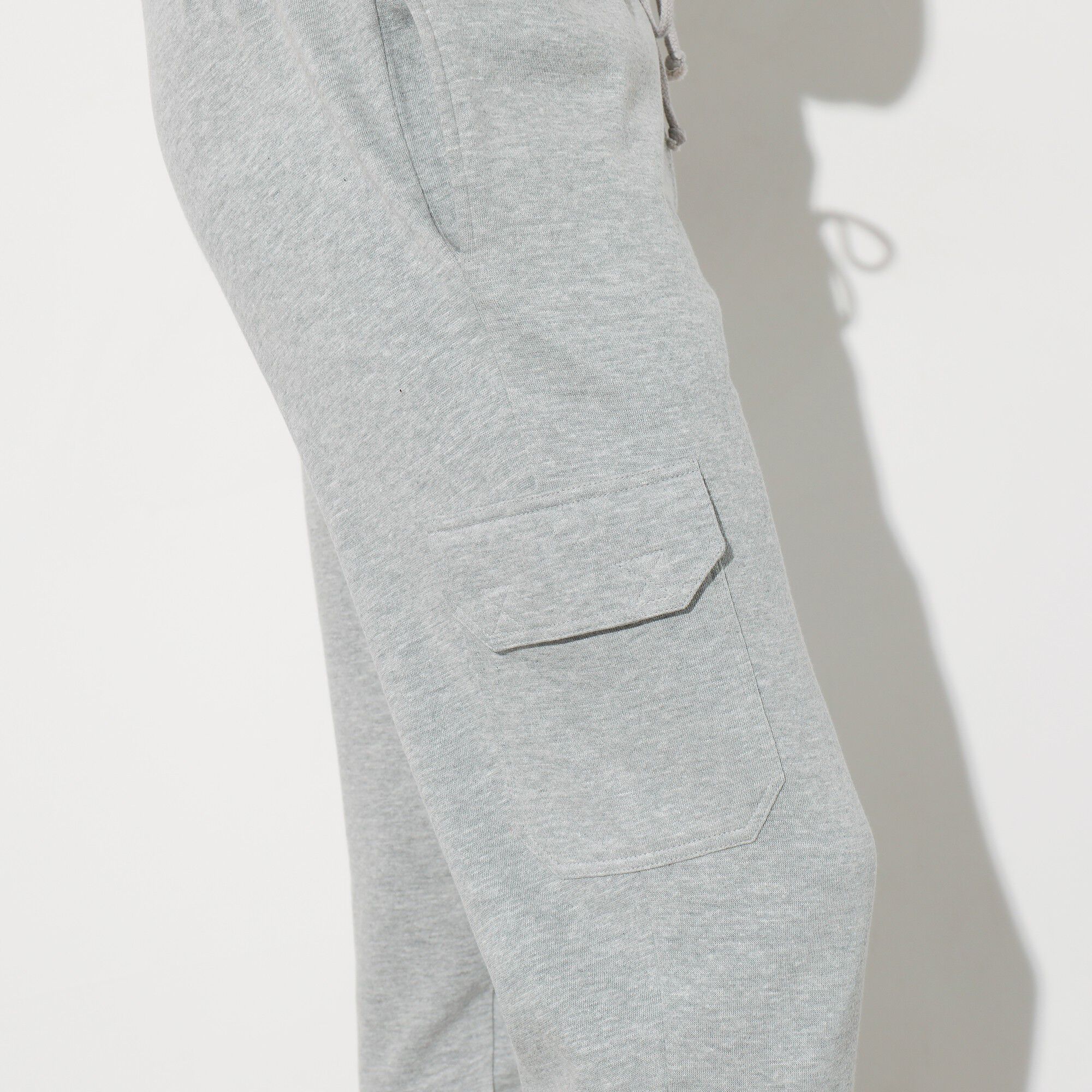 Pantalon molleton cargo bas resserrés