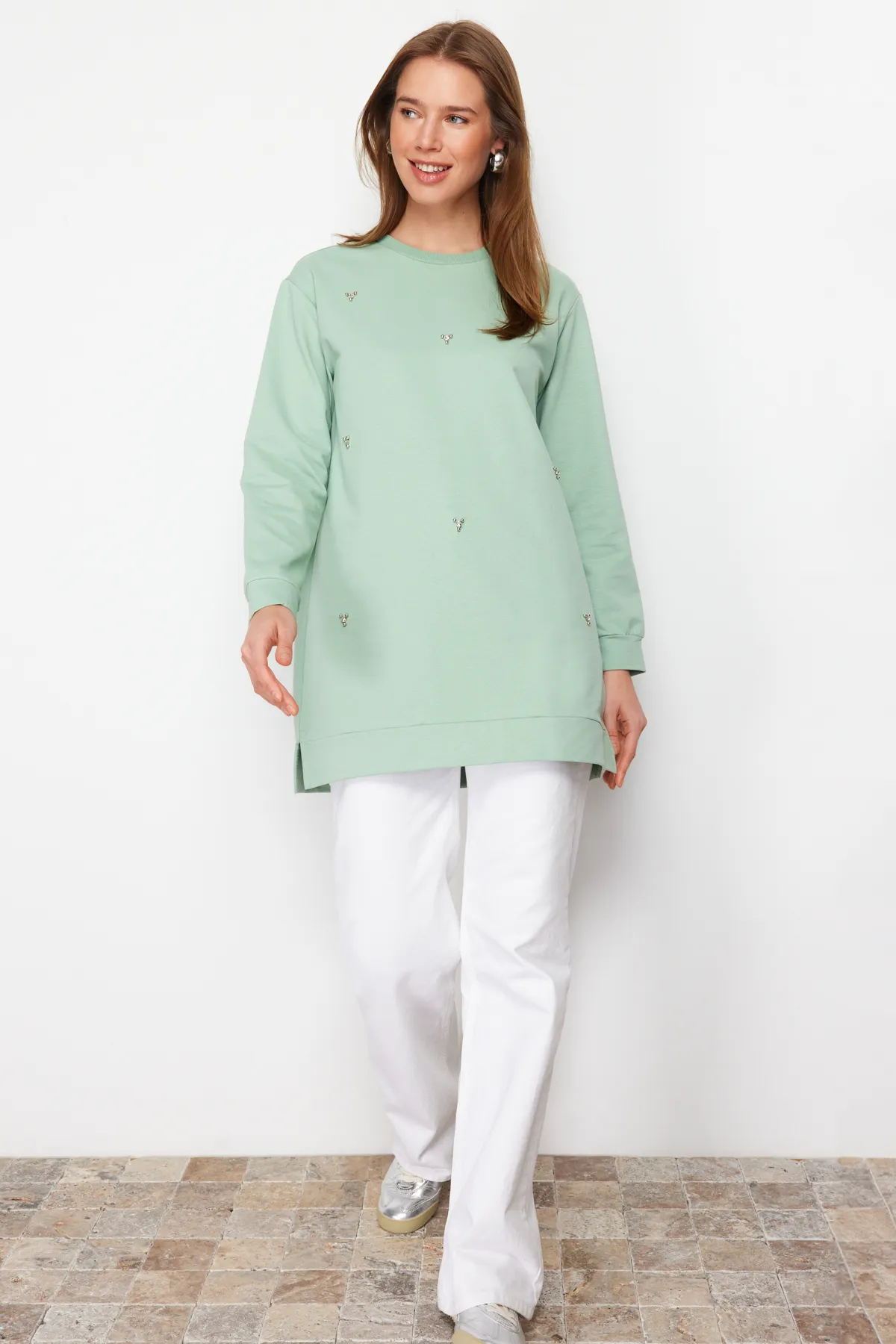 Trendyol Modest  Mintgrüne Stricktunika mit Rundhalsausschnitt und Steindetail TCTSS22TN0072