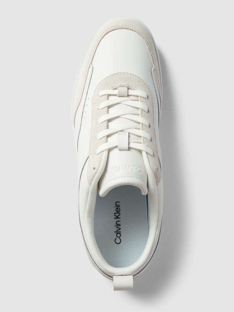 Sneaker mit Logo-Print in weiß