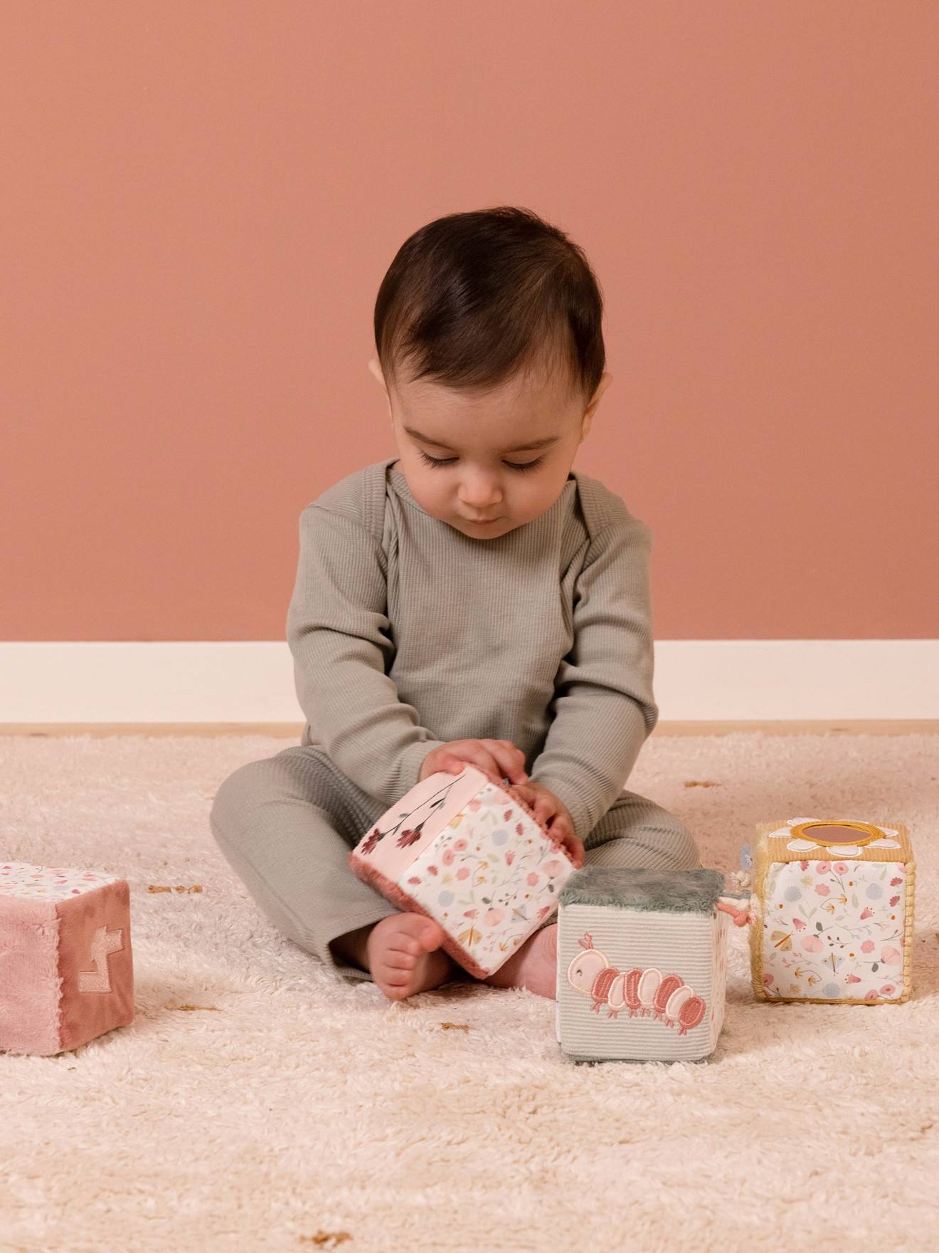 Lot de 4 cubes doux