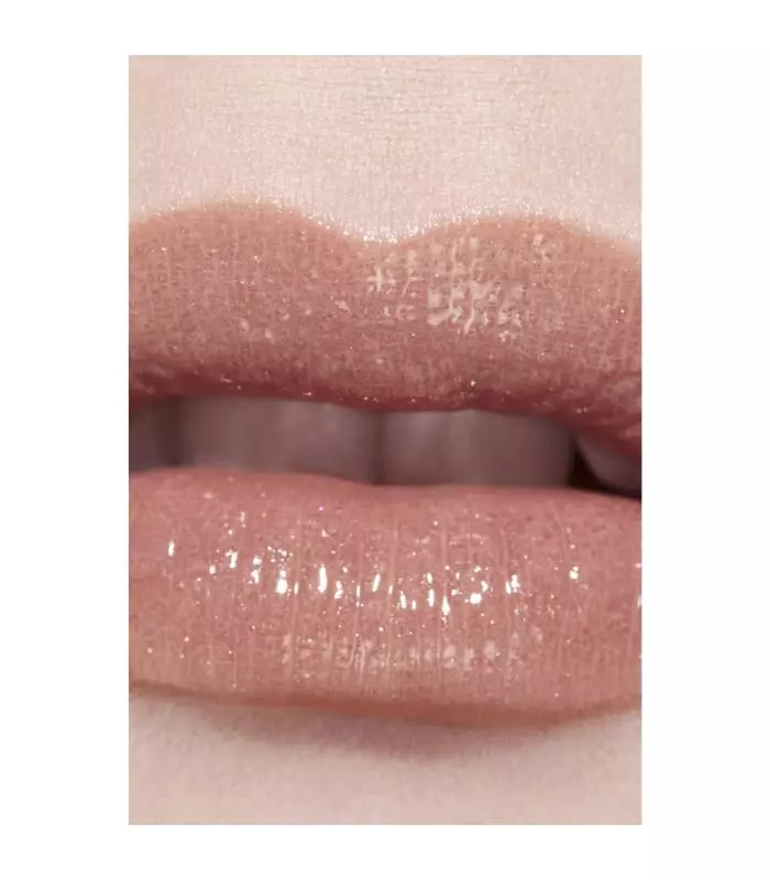 ROUGE COCO FLASH La Couleur, la Brillance, l'Intensité en un Éclair