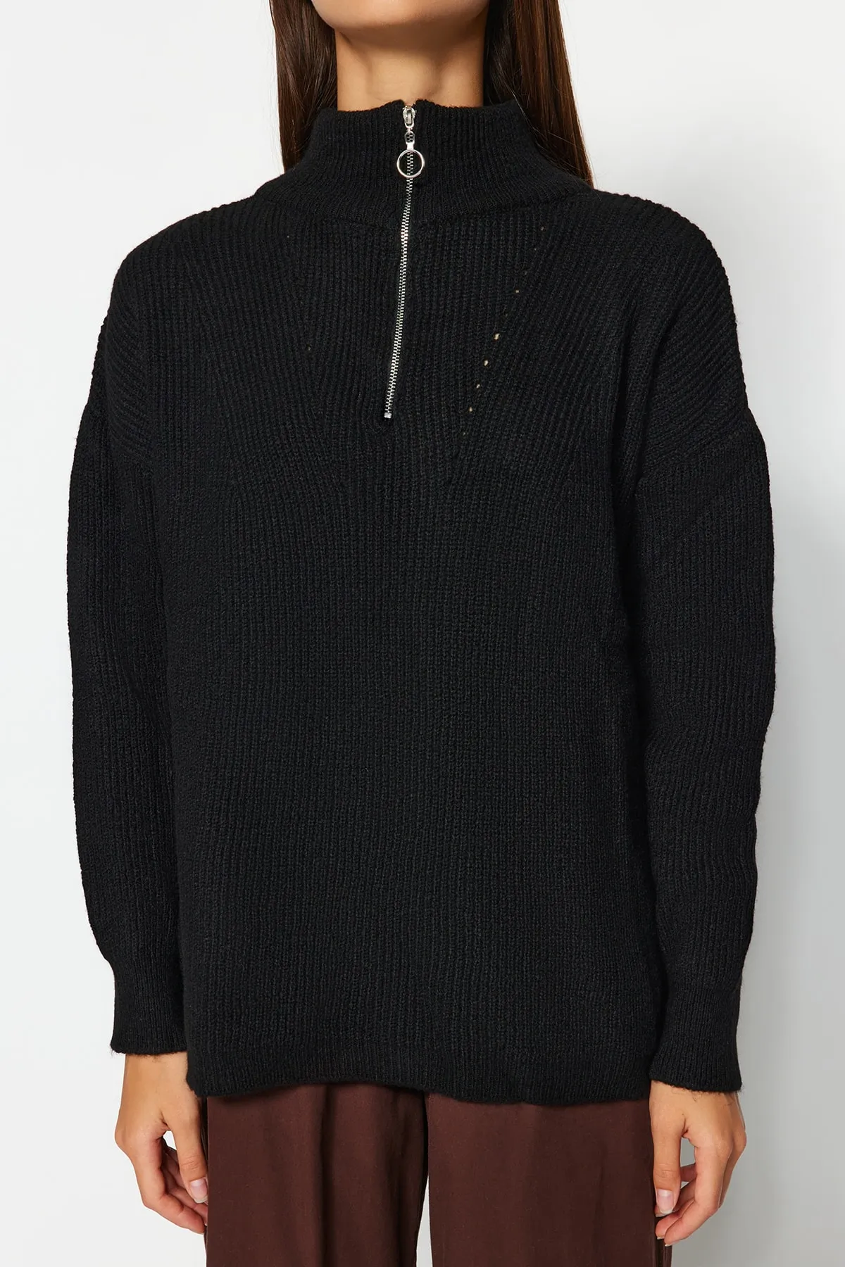 Trendyol Collection  Schwarzer Strickpullover mit Reißverschluss