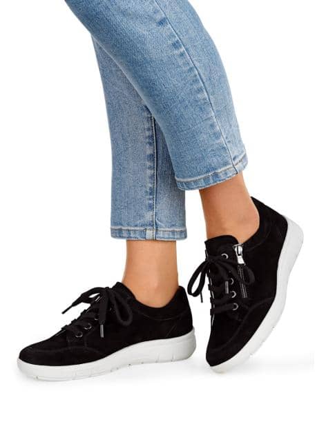 Schnürschuh mit Luftpolsterlaufsohle